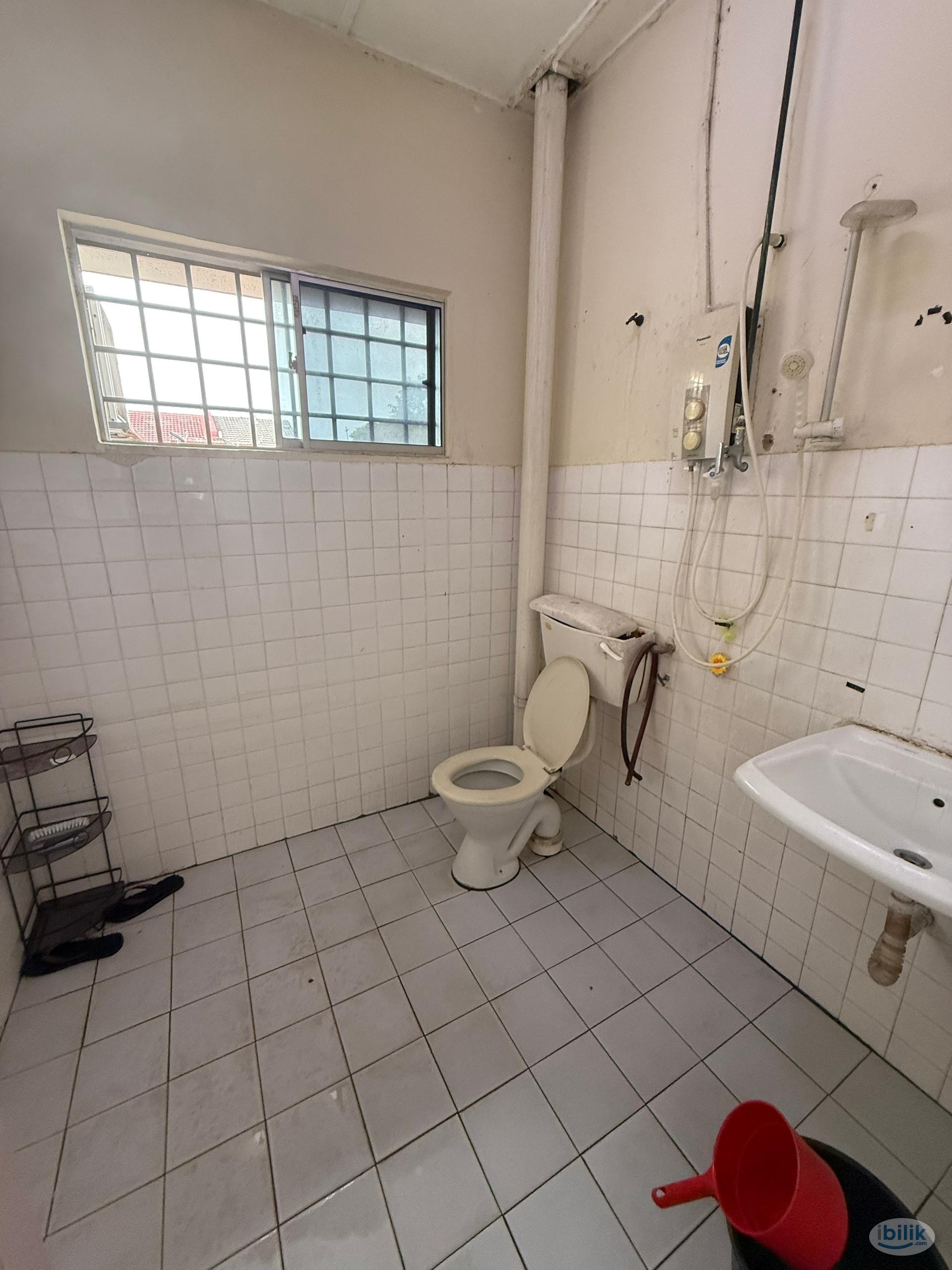 Low Deposit📍Middle Room near Sunway Pyramid - Image 3
