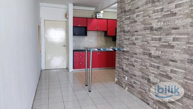 Middle Room at Sunway Damansara, Petaling Jaya - Image 2