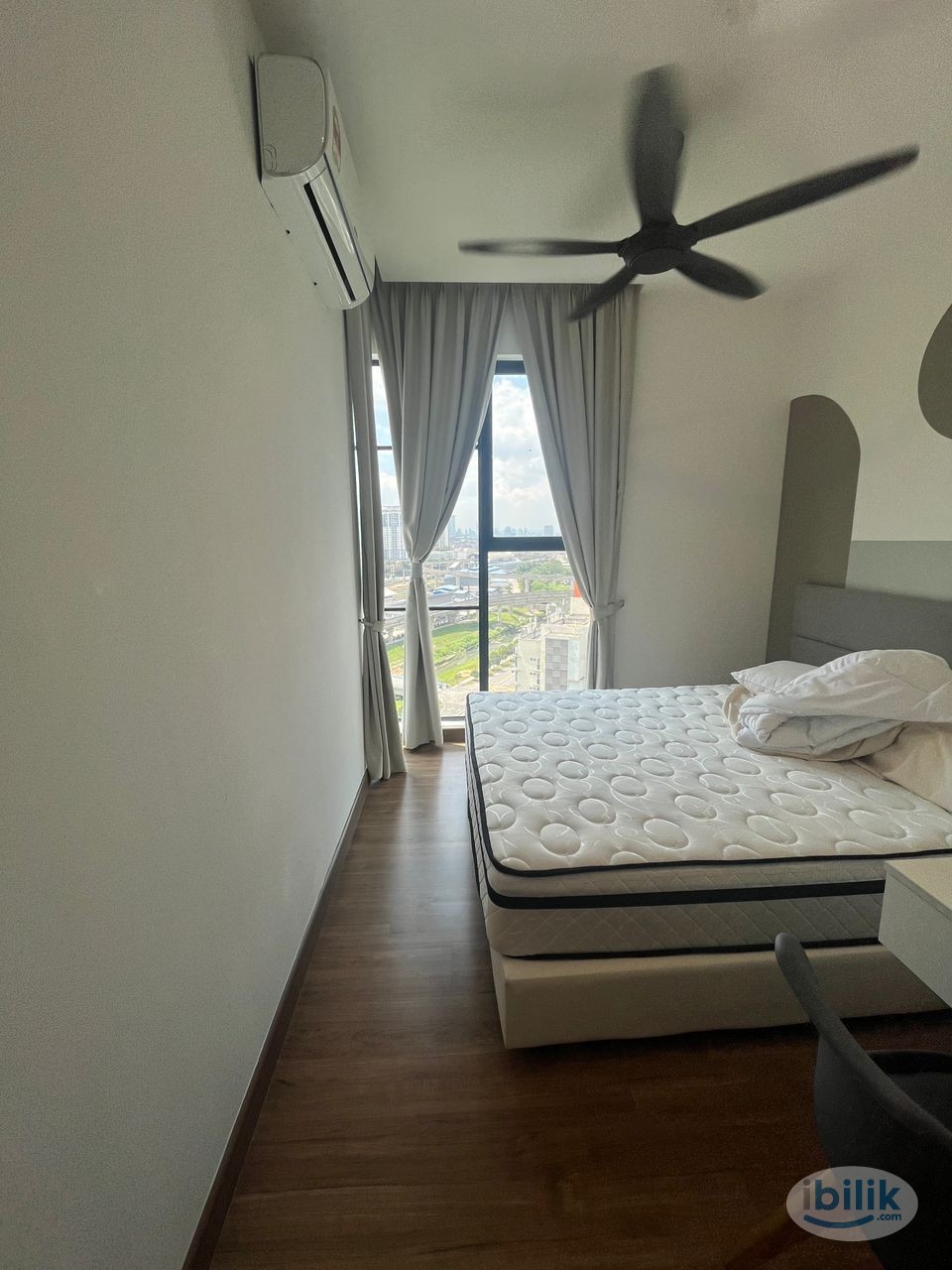 Female Unit Middle Room at AraTre' Residences, Next to LRT Ara Damansara - Image 2