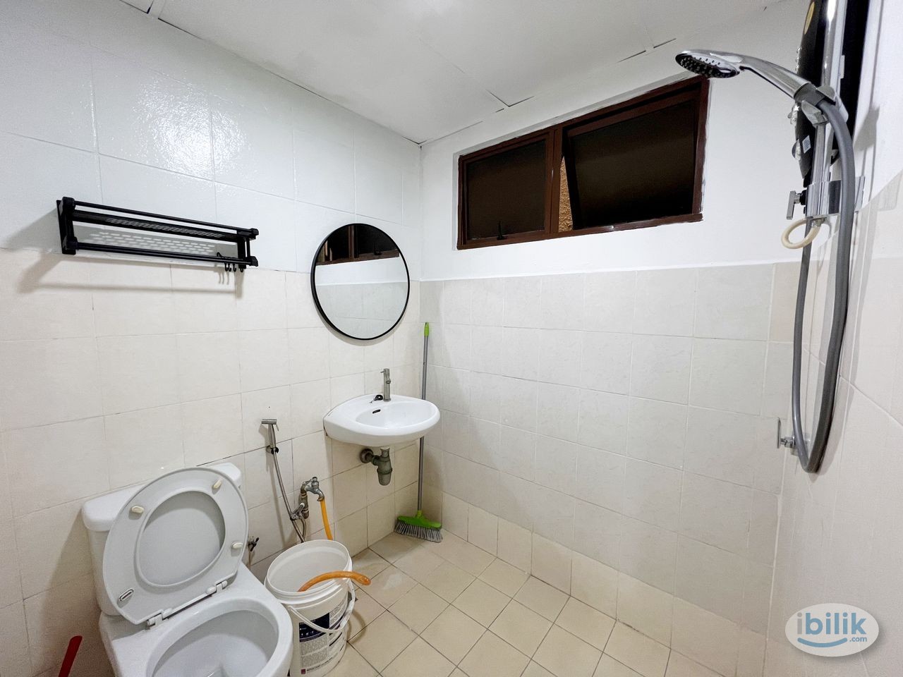 Female unit, Free Utility, Coway, Spacious Room - Image 5