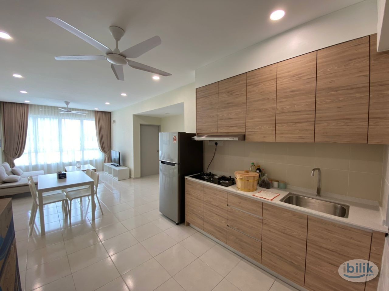 Middle Room at Mahsuri Square, Bayan Baru, Penang - Image 2