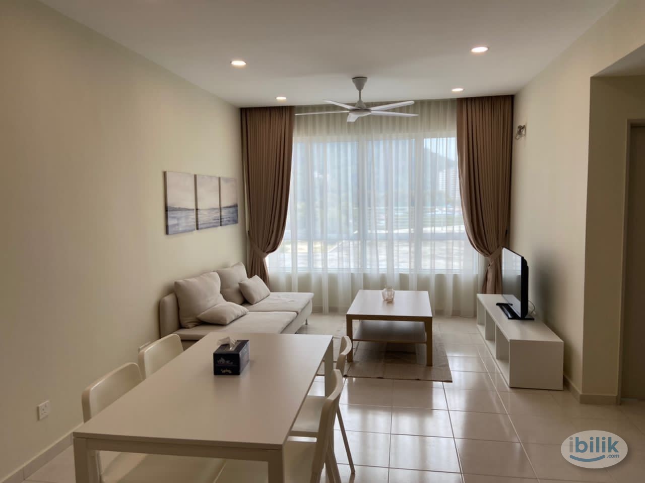 Middle Room at Mahsuri Square, Bayan Baru, Penang - Image 1