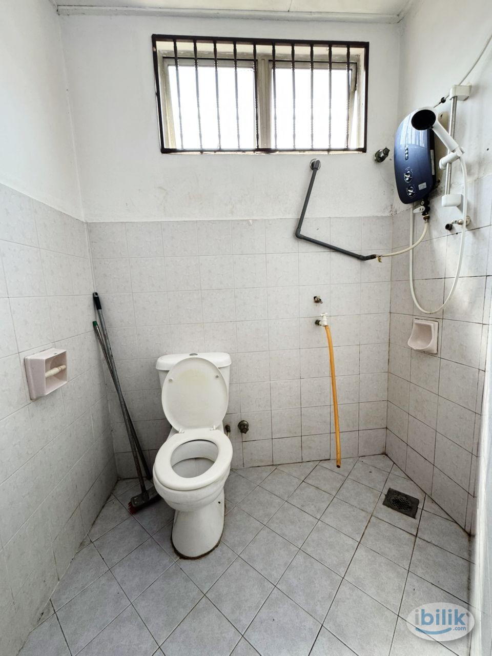 🏠Fully Furnished Medium Room (Attached Sharing Bath) for Rent – Jalan BU 3/1, Bandar Utama (Near MRT & 1 Utama) - Image 3