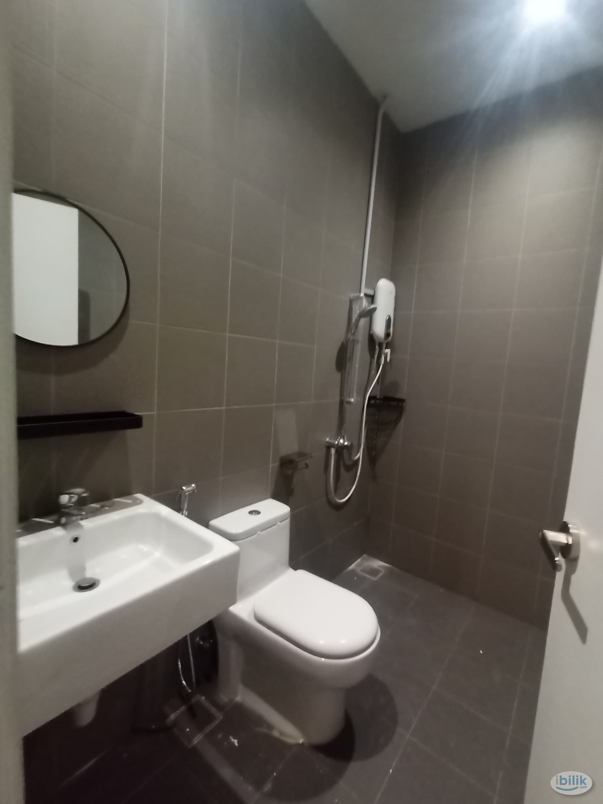 🔥FURNISHED CO-LIVING ROOM NEAR OLD KLANG ROAD🤩 1 MIN WALK TO BUS STOP🚍 - Image 3