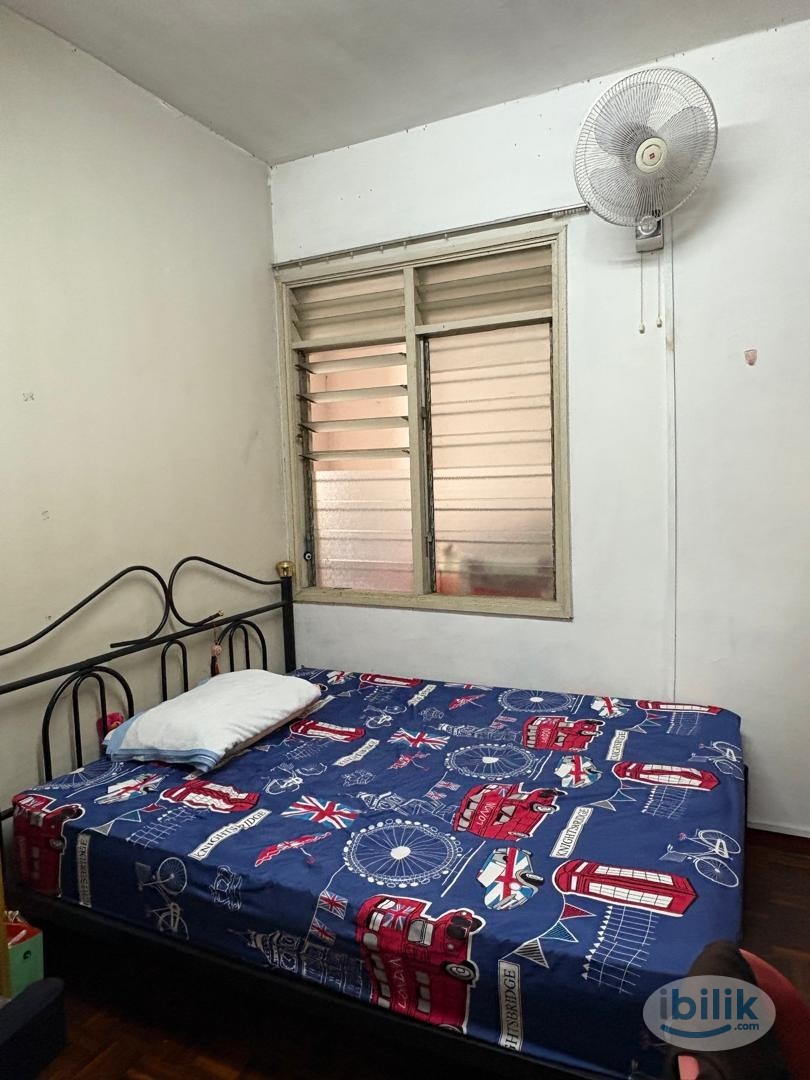 Middle Room at University Tower, Petaling Jaya - Image 1