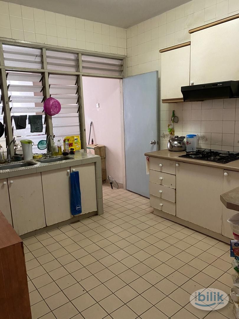 Middle Room at University Tower, Petaling Jaya - Image 4