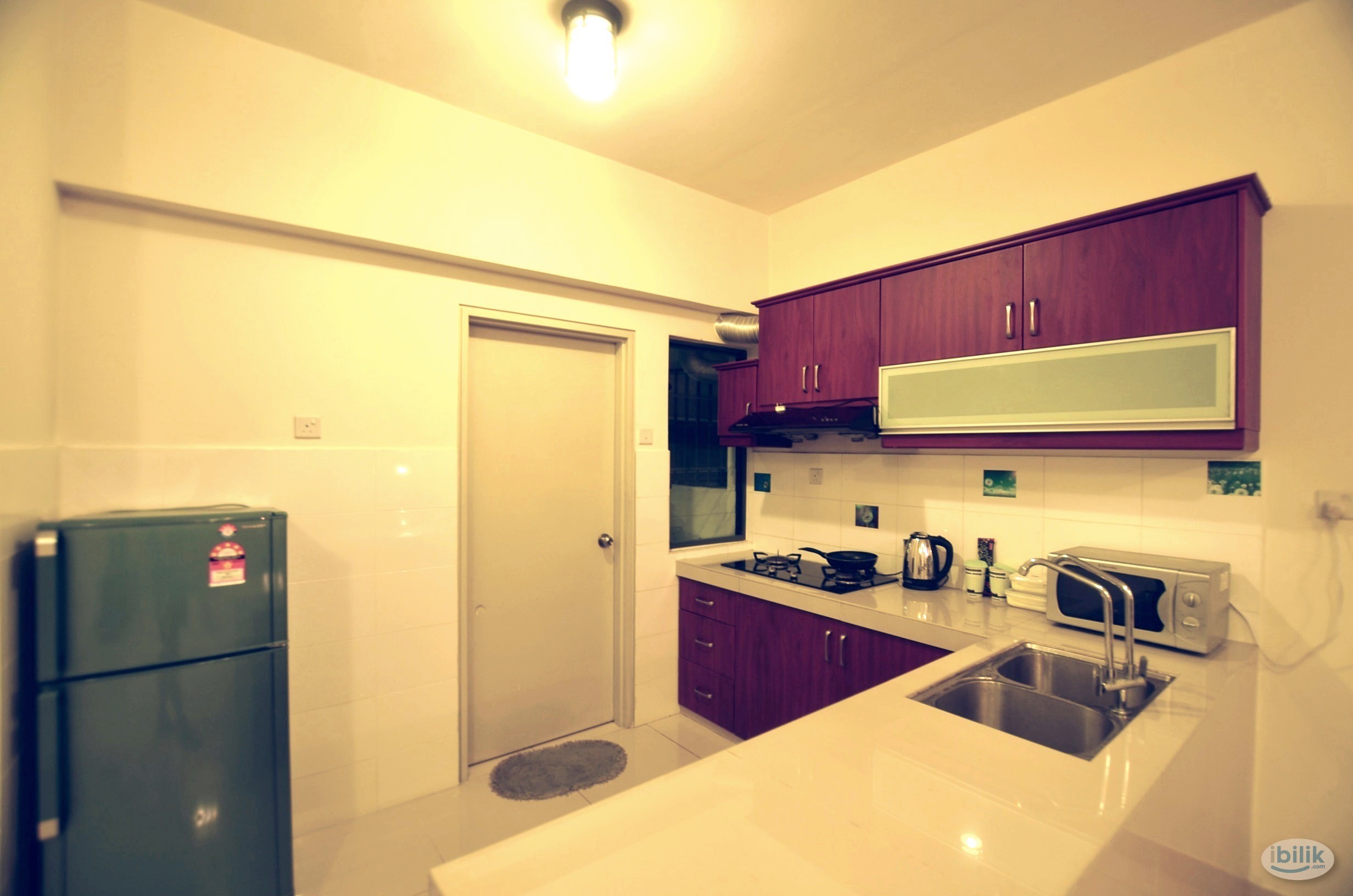 Near LRT (walk 5 minutes) - Medium Room at Setiawalk, Pusat Bandar Puchong - Image 3