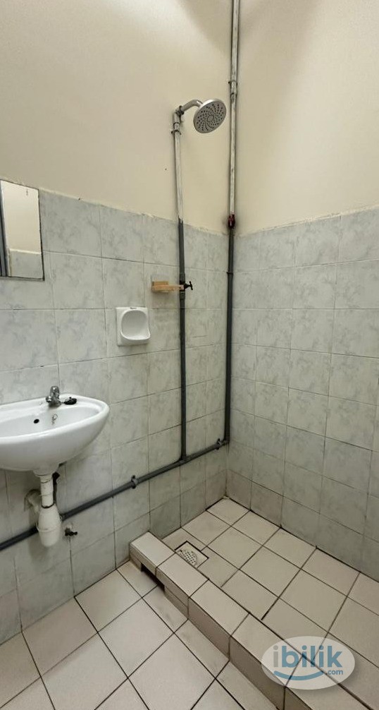 [1 month deposit only!!] Middle Room at Lagoon Perdana, Bandar Sunway - Image 2
