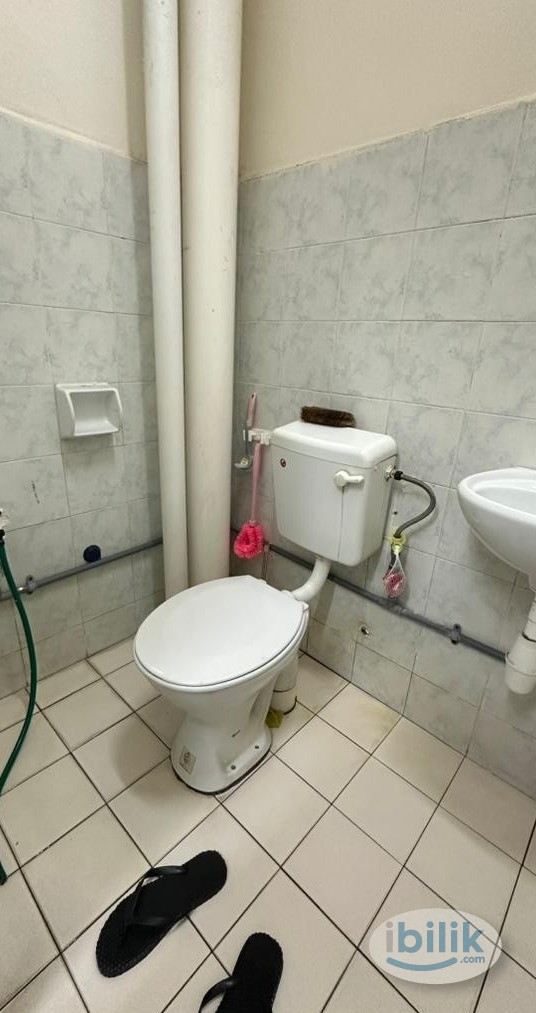 [1 month deposit only!!] Middle Room at Lagoon Perdana, Bandar Sunway - Image 3