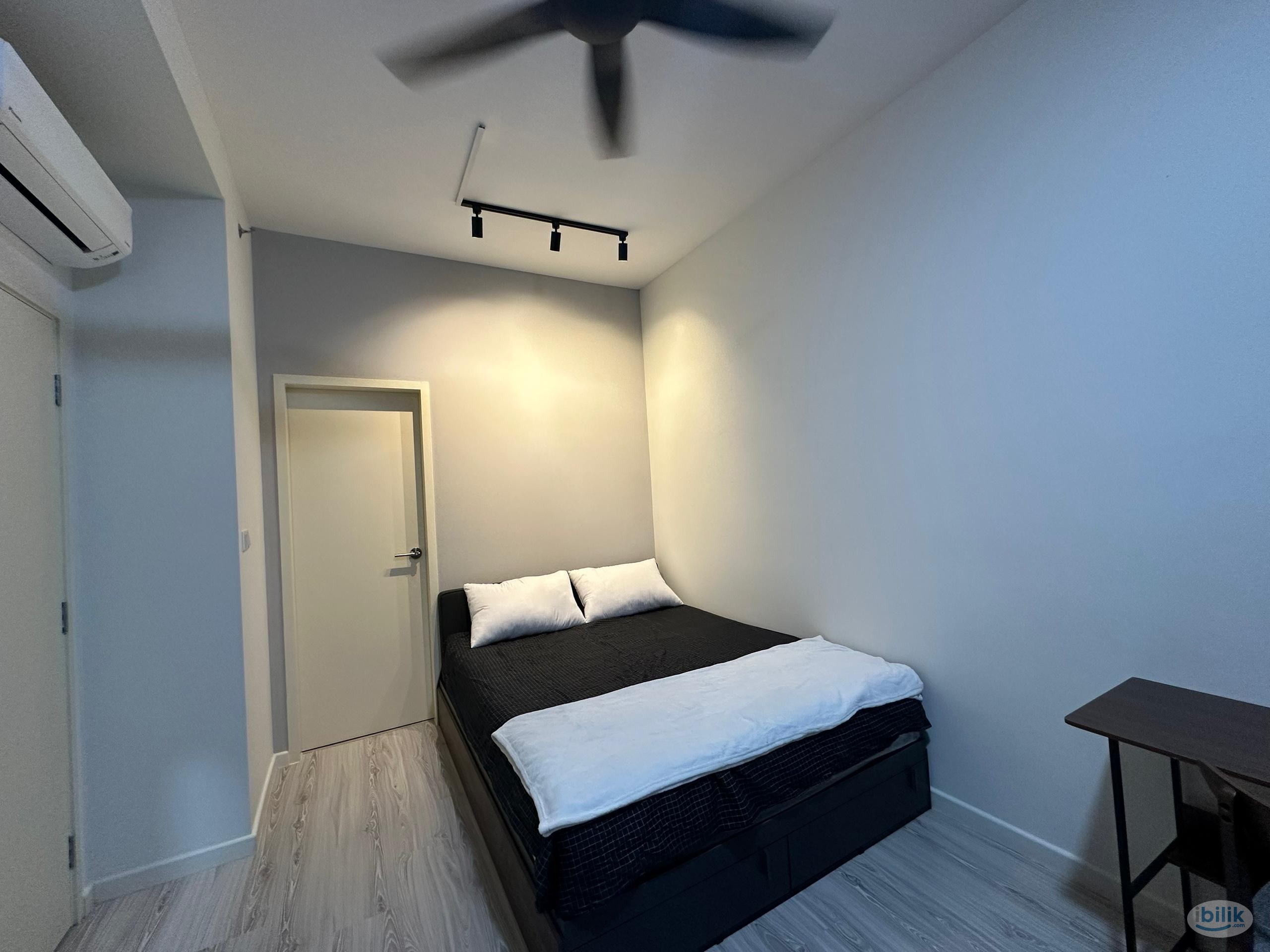 Master Room at Meta Residences Putra Permai, Seri Kembangan - Image 1