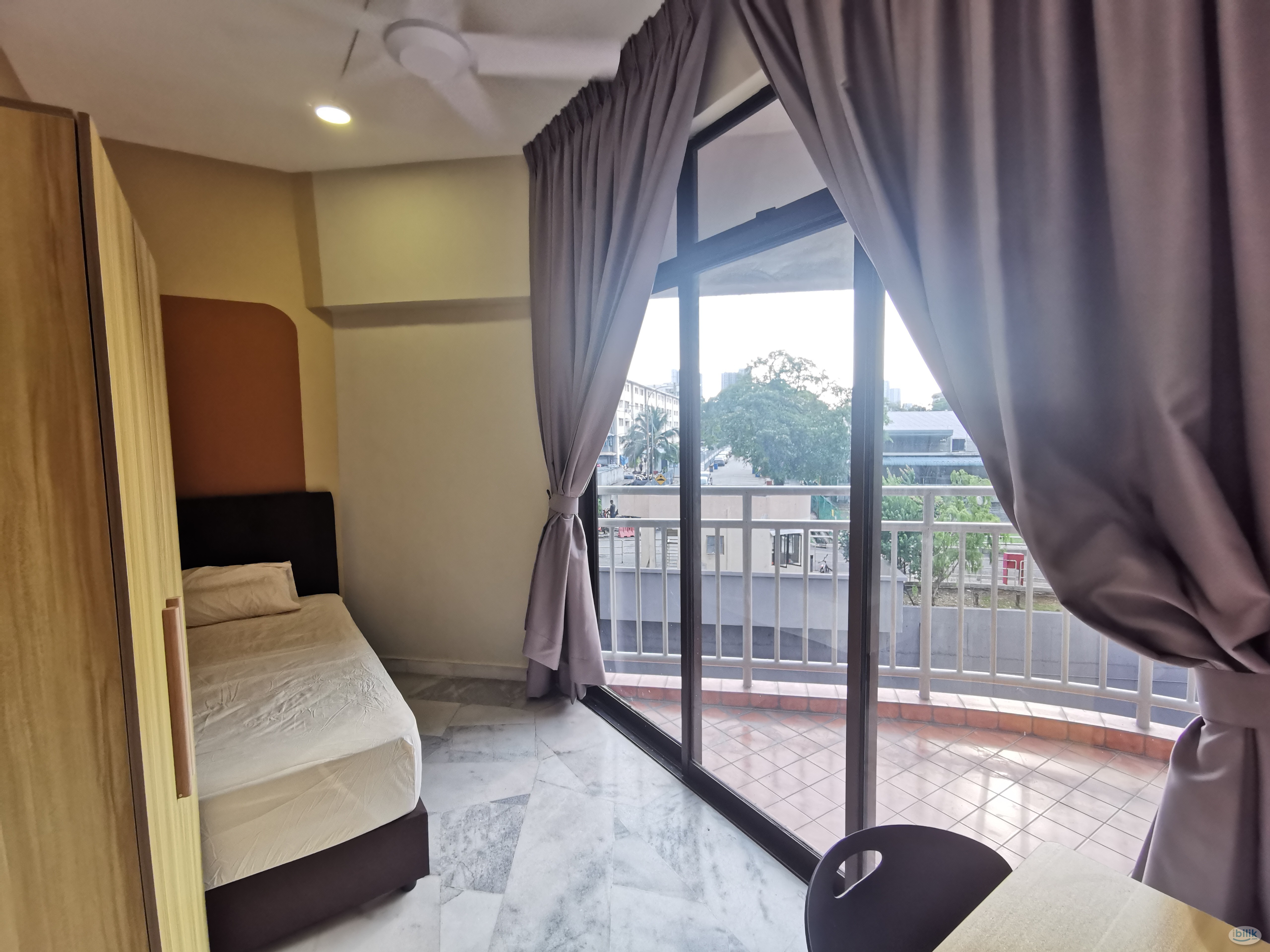 Middle Room - Indah Villa - Image 1