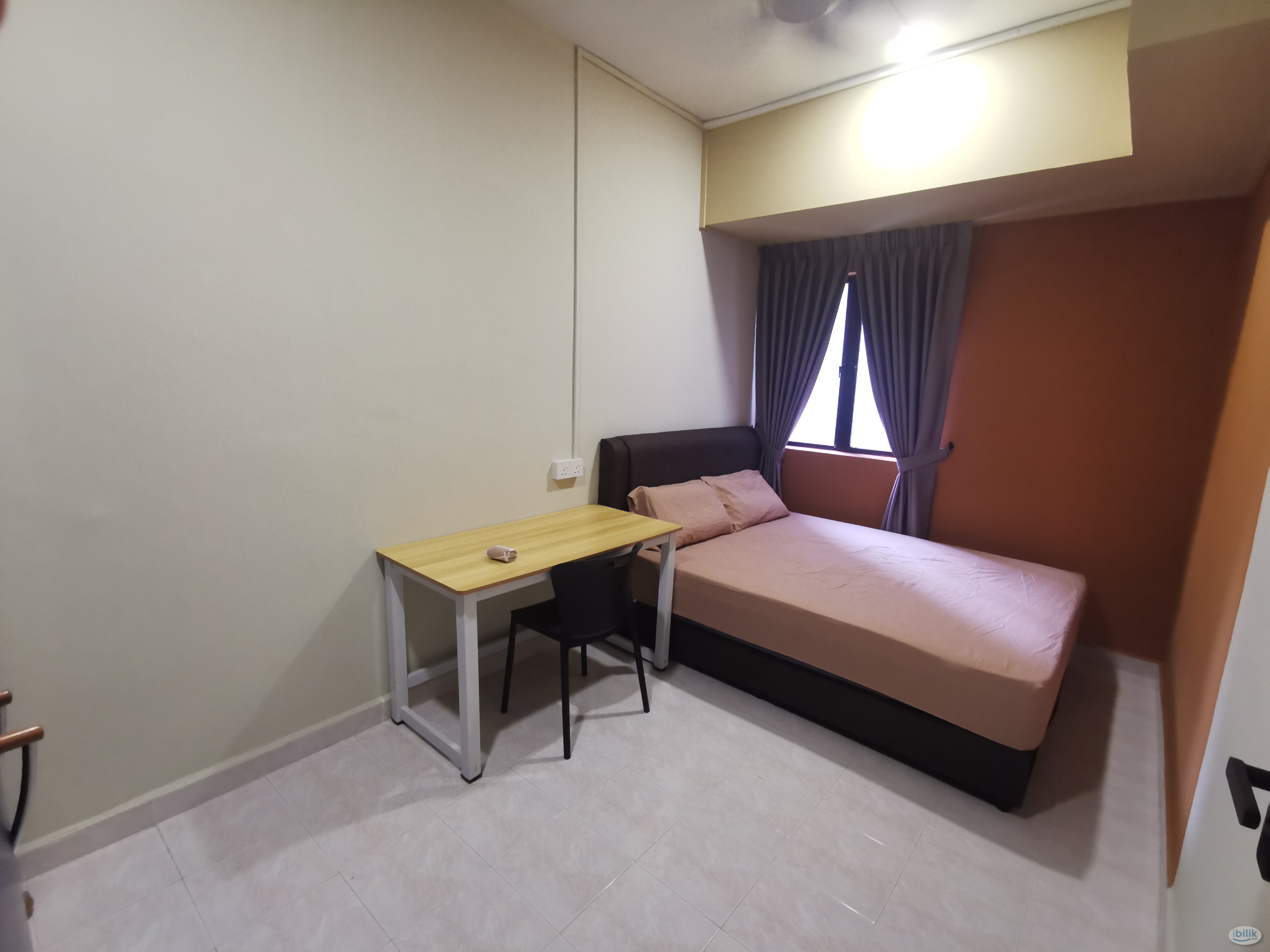 Queen Bedroom at Indah Villa - Image 4