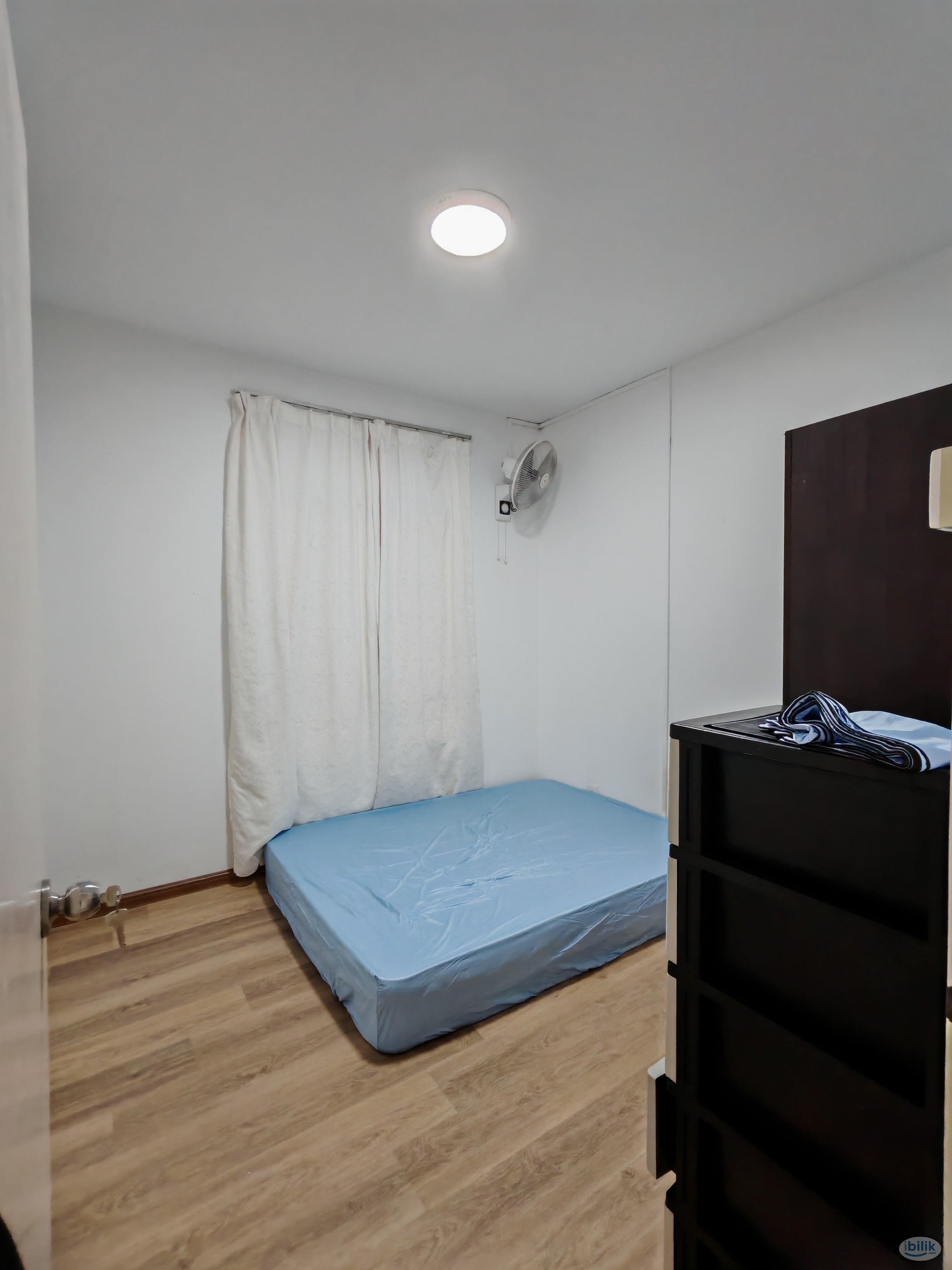 Middle Room at D'Kiara Apartment, Pusat Bandar Puchong - Image 1