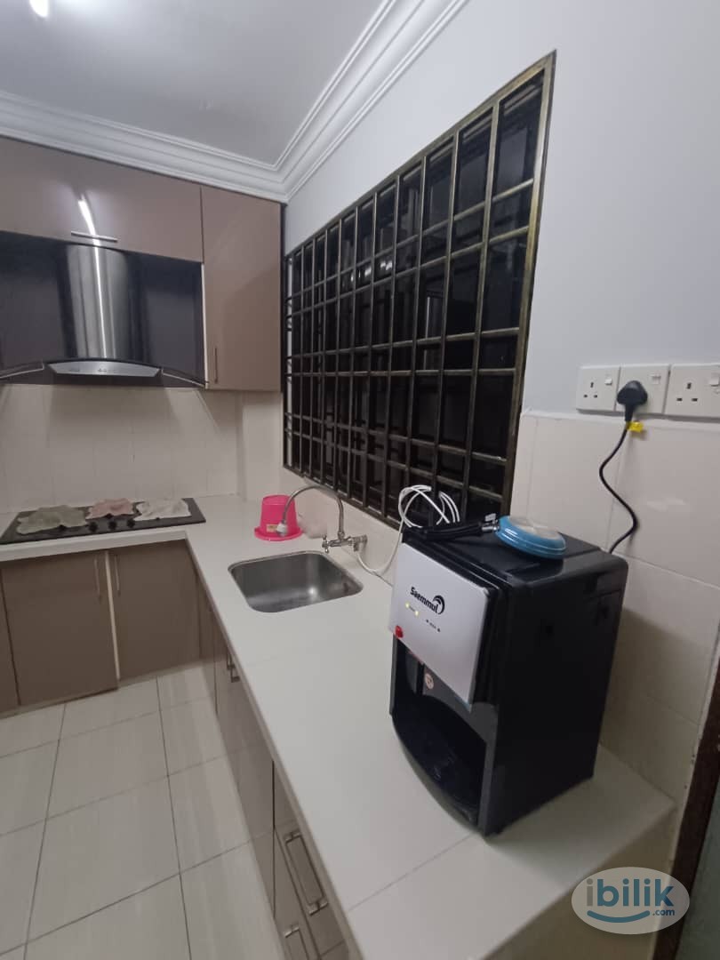 Middle Room for Rent in Jelutong Area - Image 5