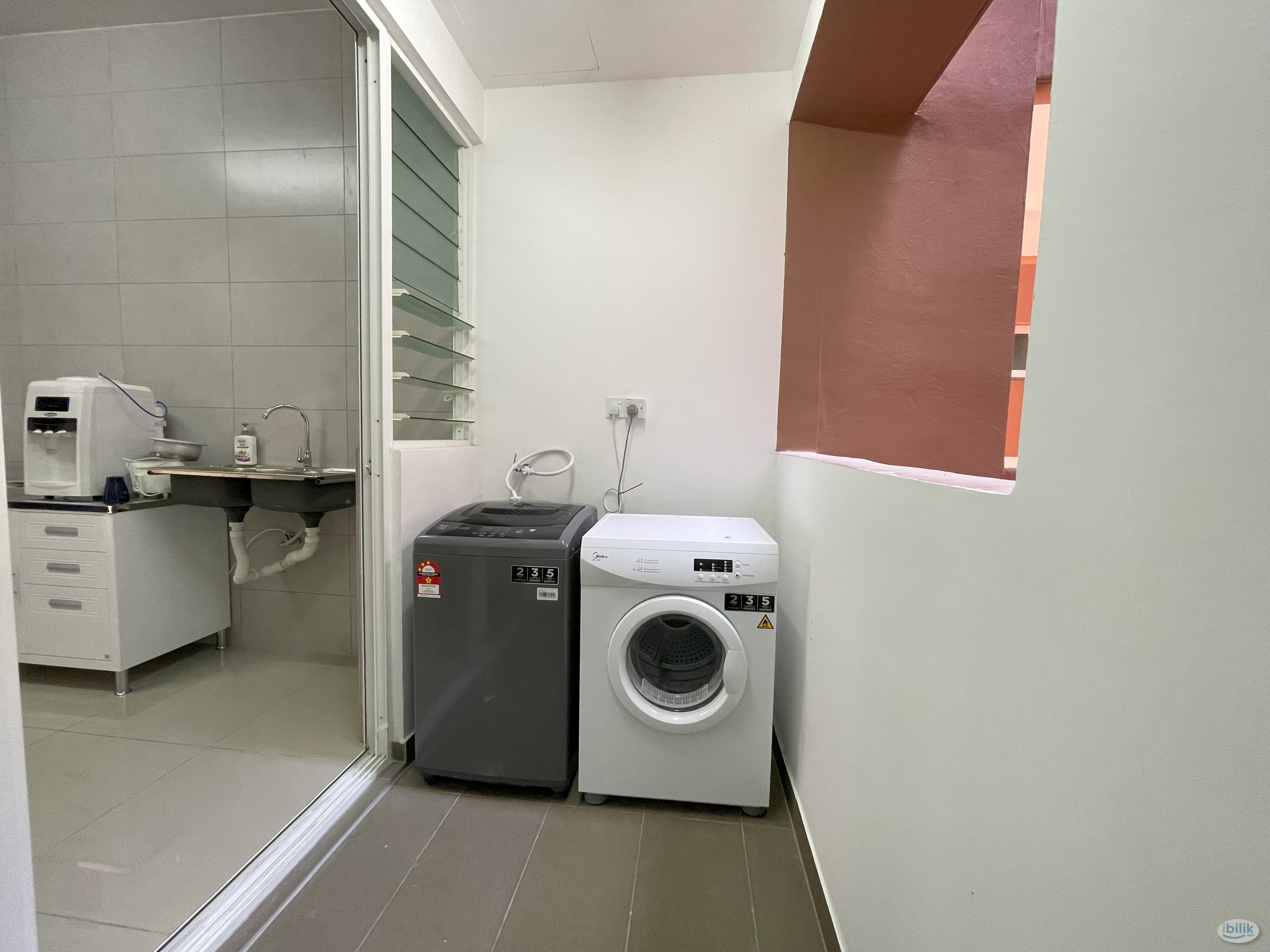 Middle Room at SETIA SKYVILLE CONDOMINIUM Jelutong, Penang - Image 3