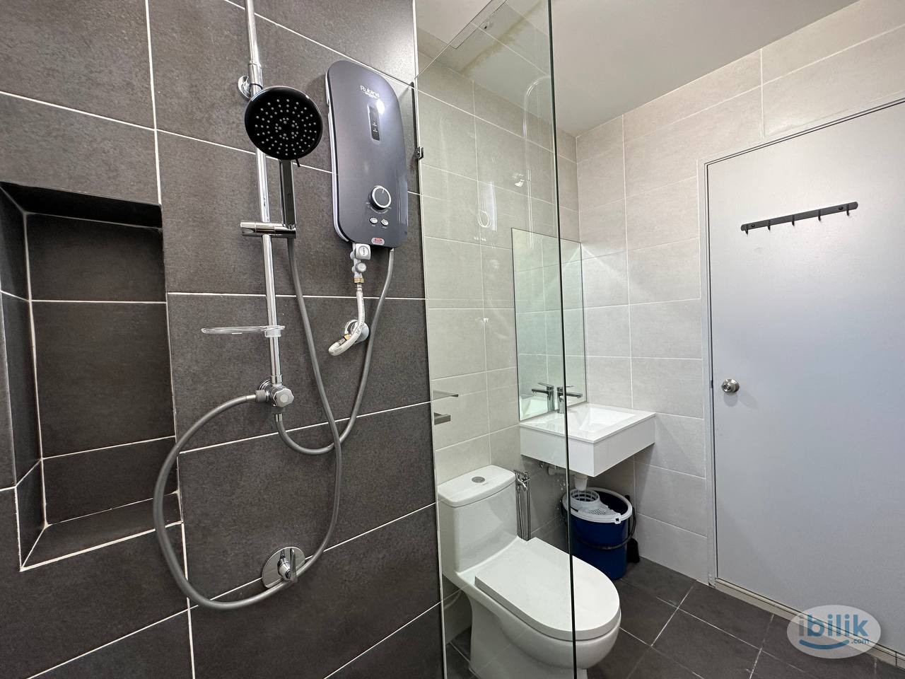 Medium room @ PV9 Setapak. Beside TARUMT & LRT Taman Melati - Image 2