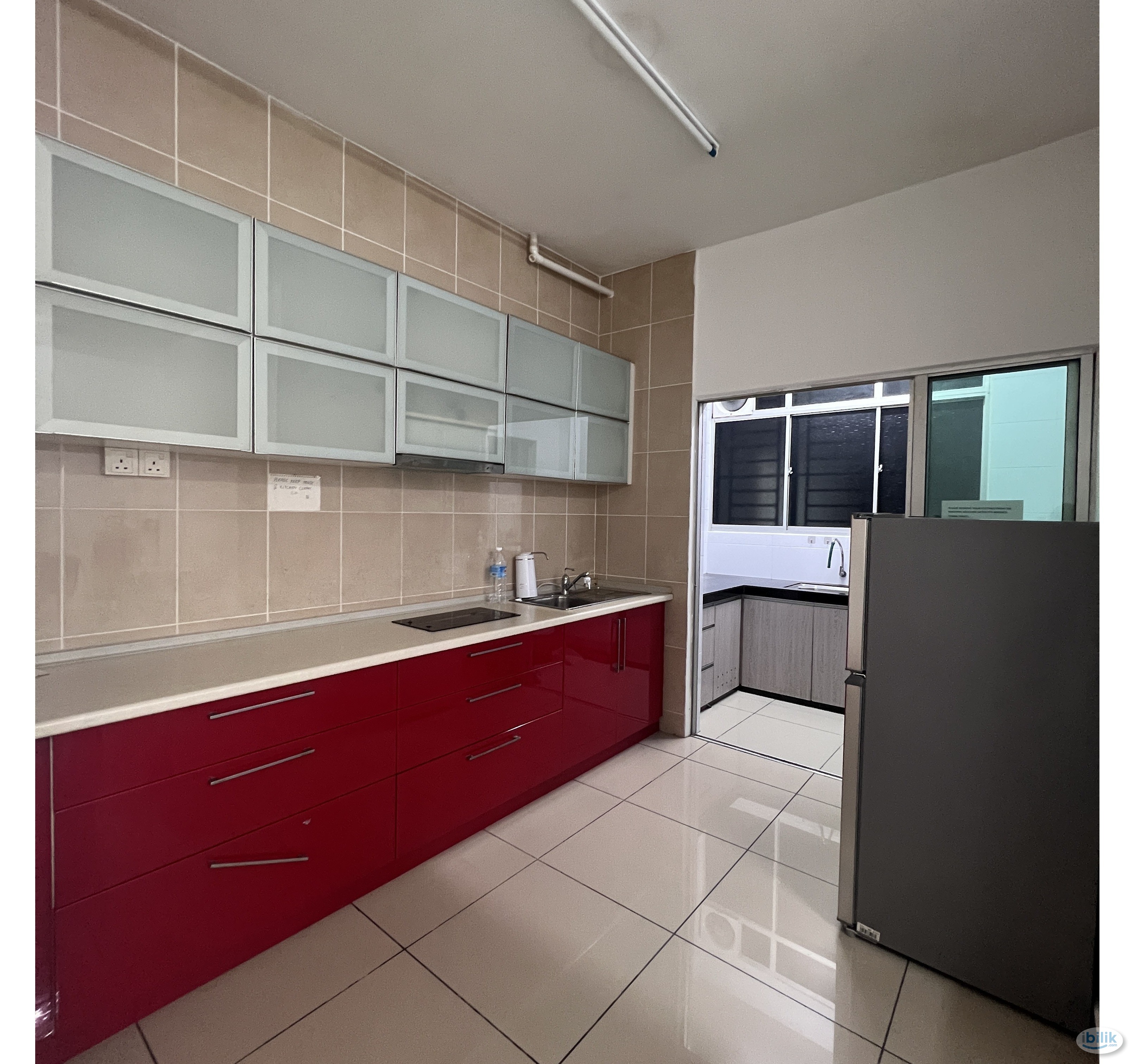 NEW RENOVATED MEDIUM ROOM @ OUG PARKLANE - Image 4