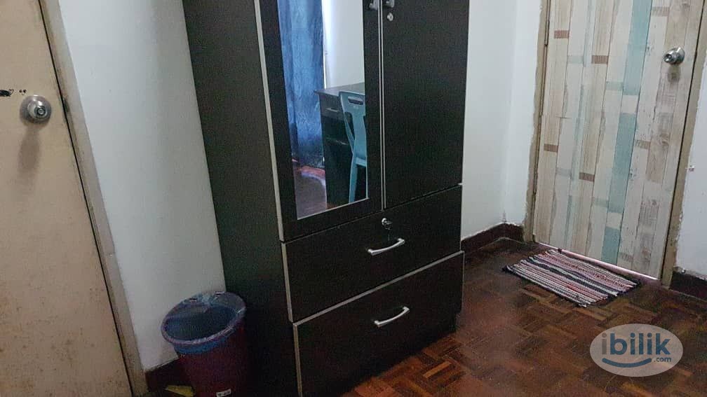 USJ27 near One City, Main Place, Room for rent in landed house, FF - Image 4