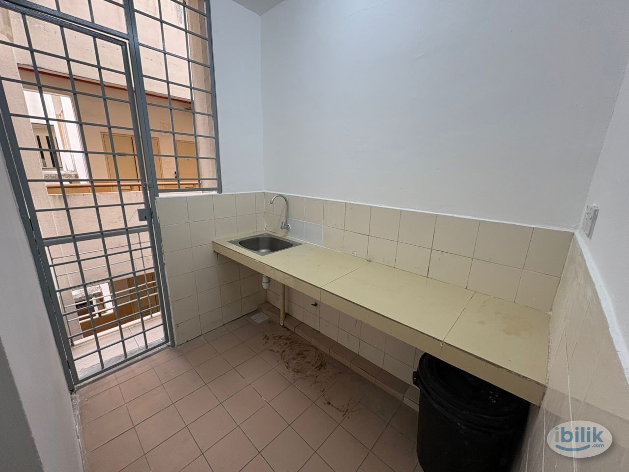 [Female Only] Single Room with Balcony at Cyberia SmartHomes, Cyberjaya - Image 5