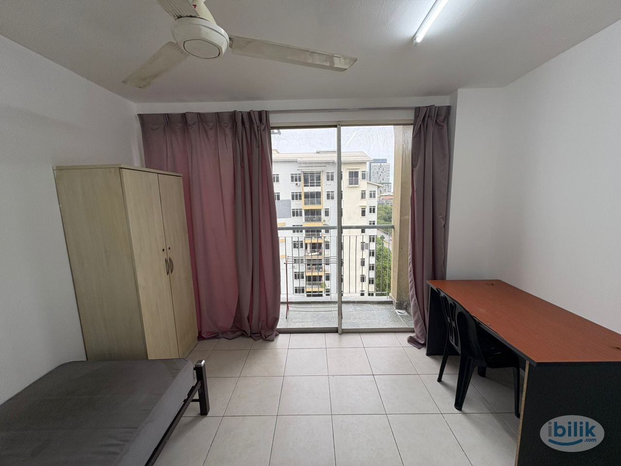 [Female Only] Single Room with Balcony at Cyberia SmartHomes, Cyberjaya - Image 2