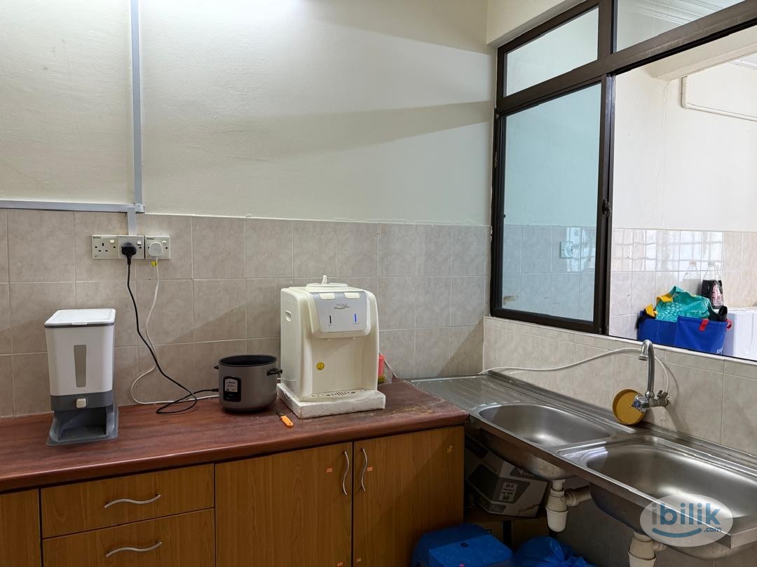 Low Deposit❗Middle room for Rent at Bandar Utama - Image 2