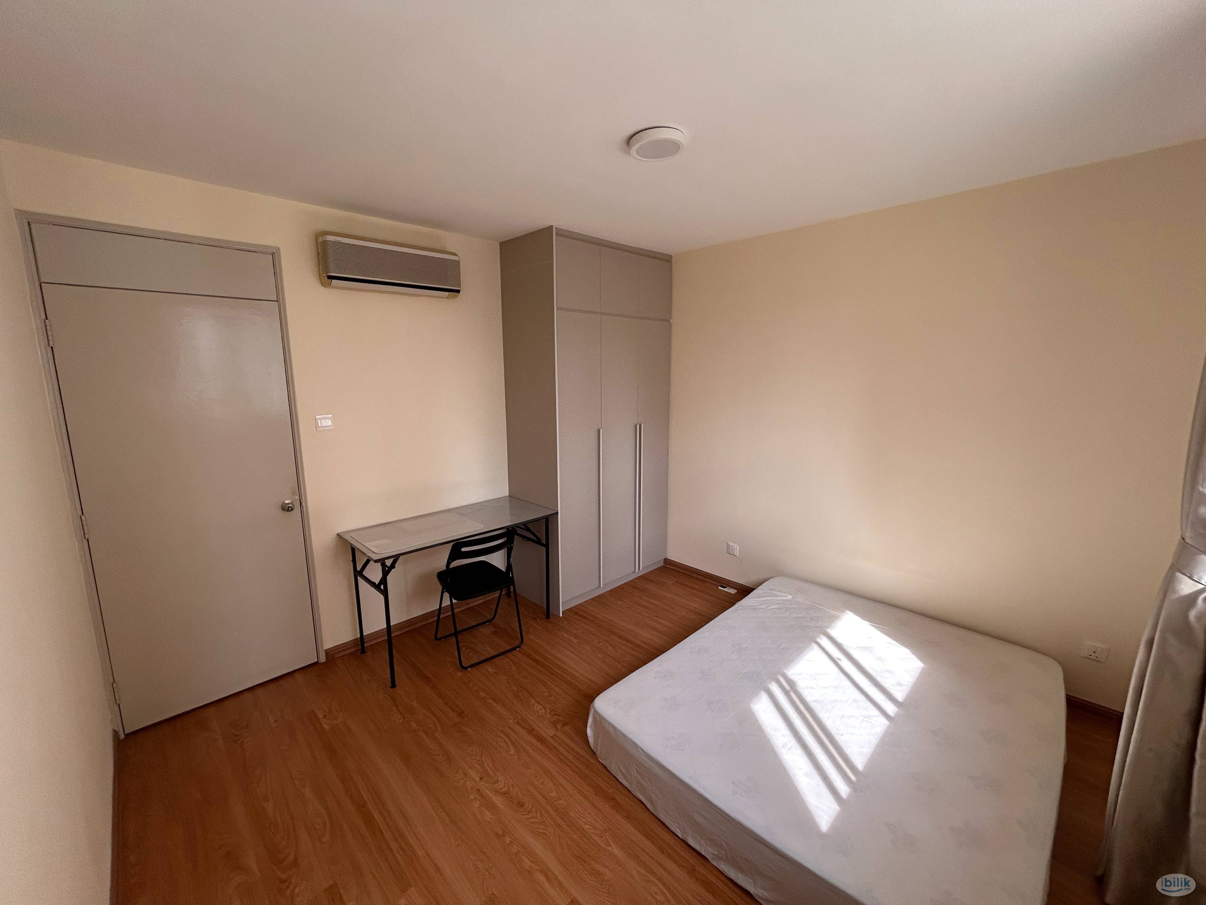 Middle Room at Mont Kiara, Kuala Lumpur - Mont Kiara Pines - Image 1