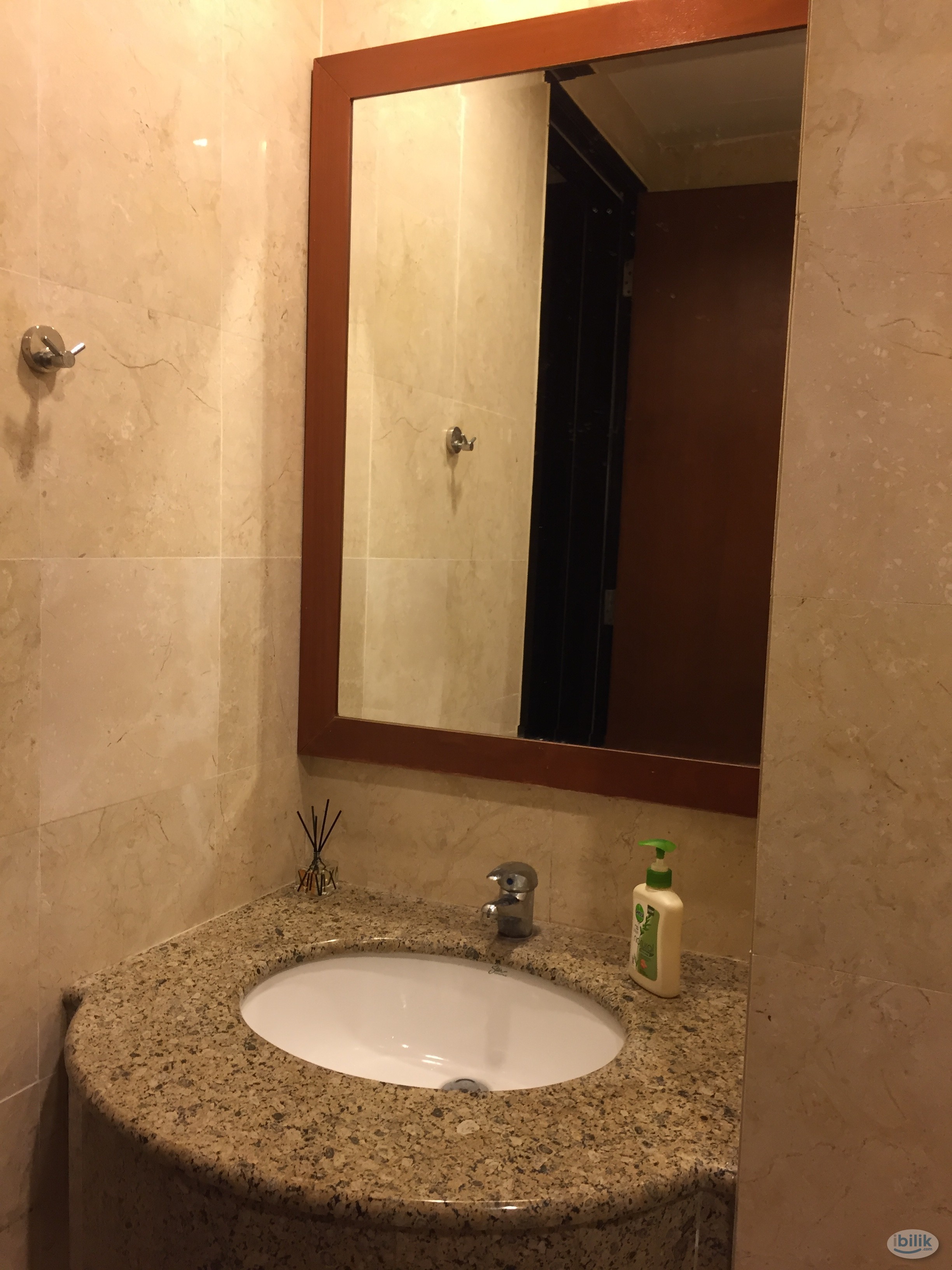 COZY Fully Furnished Middle Room at The Orion, KLCC - Image 5
