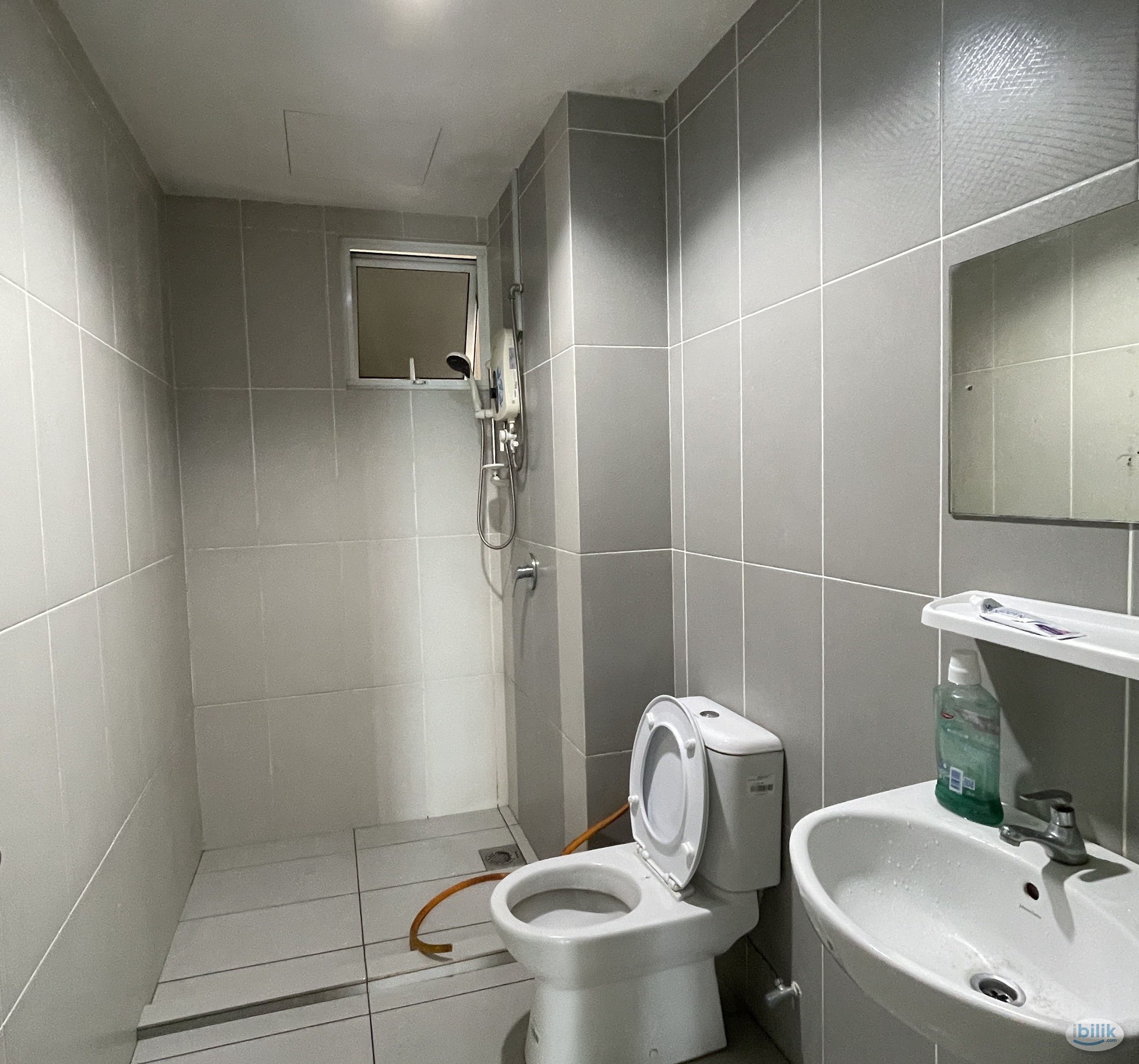 Master bedroom for rent @  Arena Suite @ The Arena, Bayan Baru - Image 4