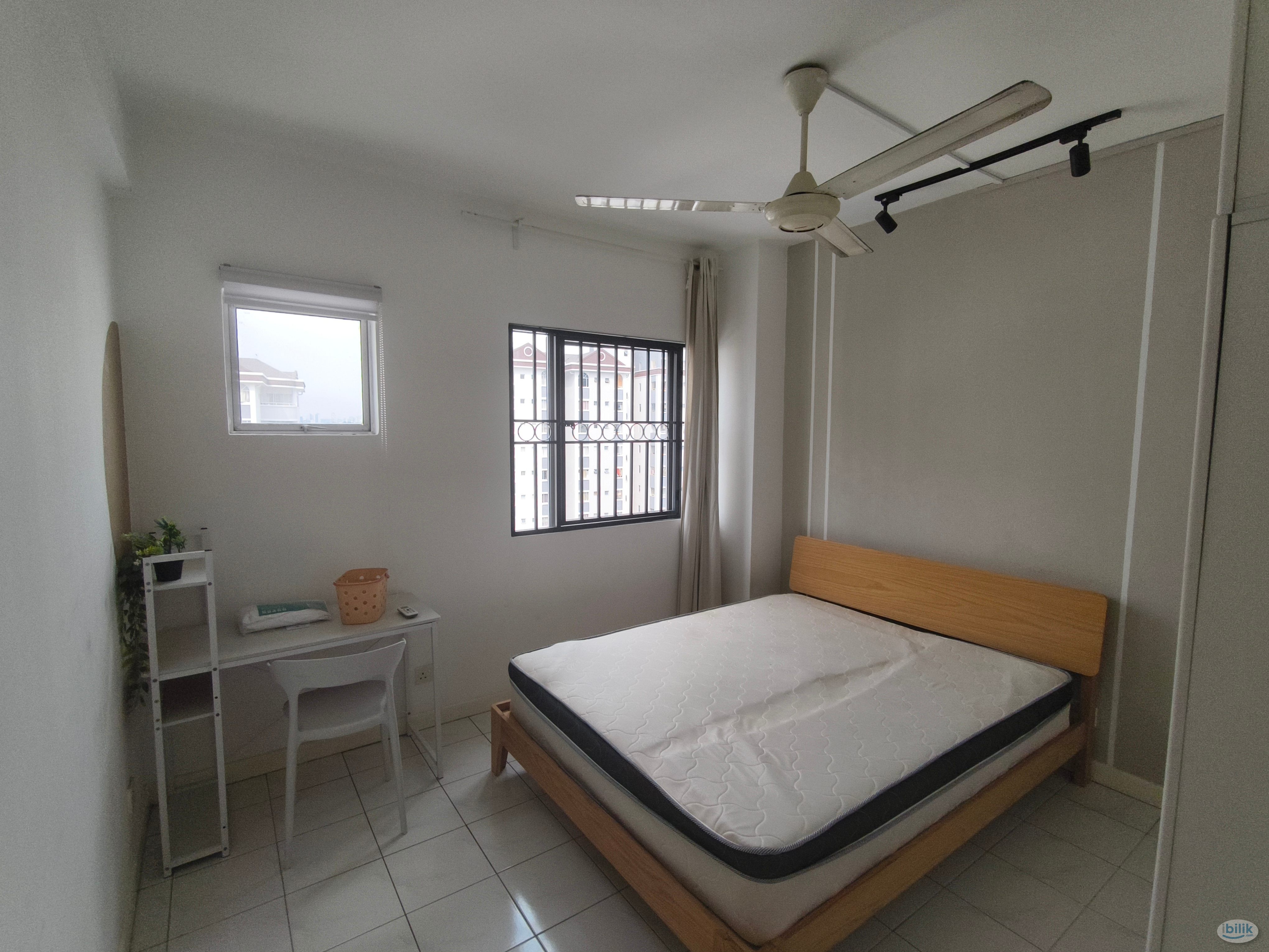 Middle Room at D'Aman Crimson, Ara Damansara - Image 2