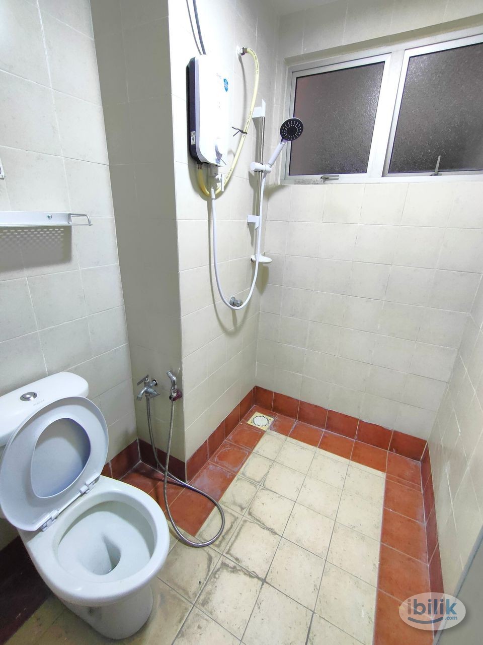 Middle Room at  Endah Puri, Sri Petaling - Image 4