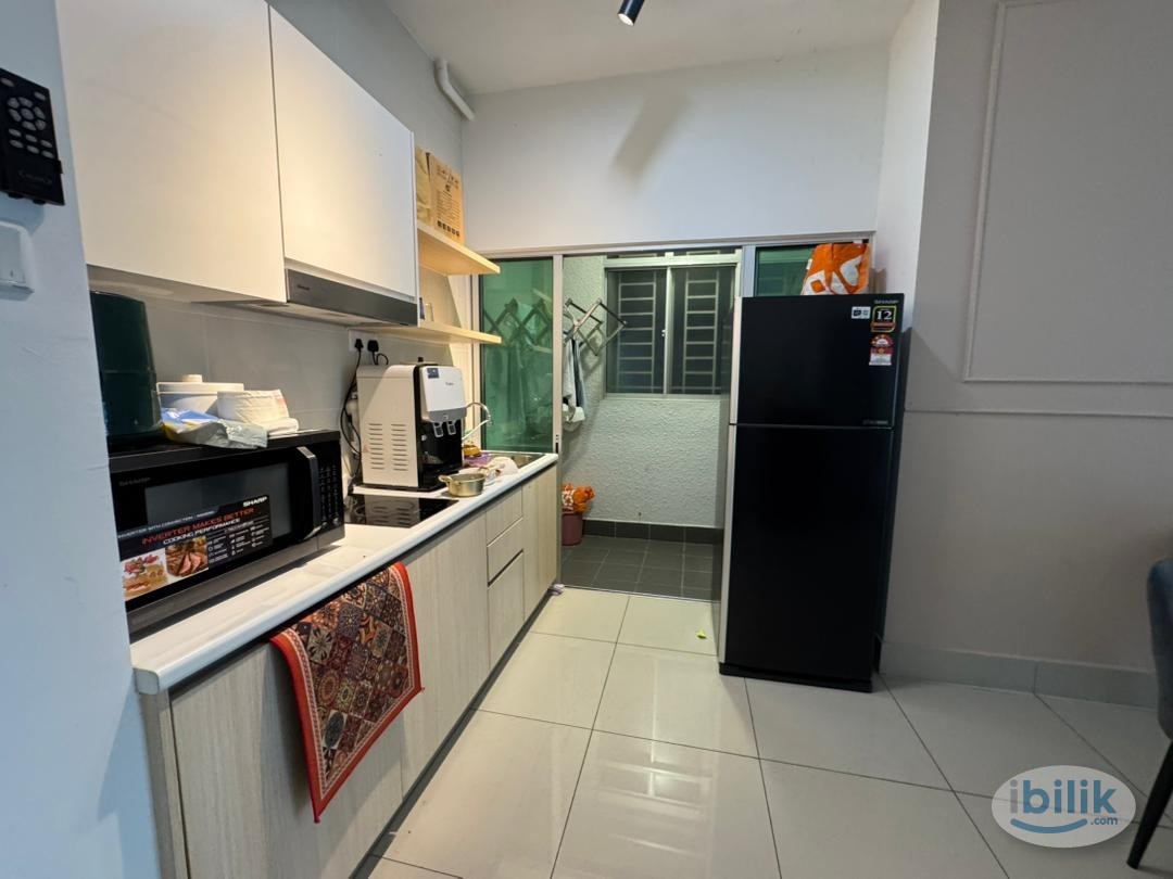 Master Room at Razak City Residences, Sungai Besi for Rent - Image 2