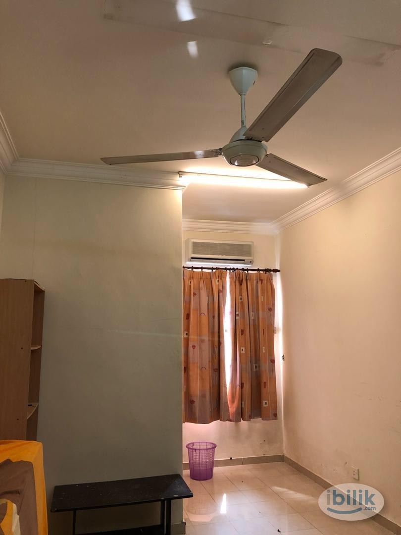Middle Room at Taman Wangsa Permai, Kepong - Image 2