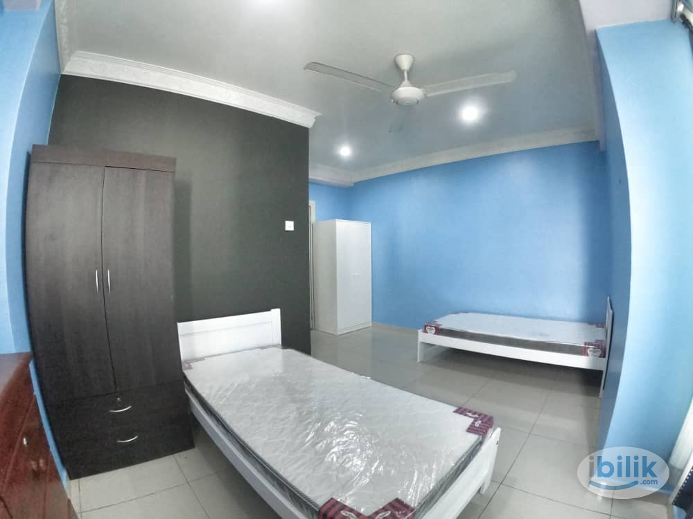 |Master Room | SHARING | Girl Muslim|   at Selayang Point, Selayang | fully furnised - Image 1