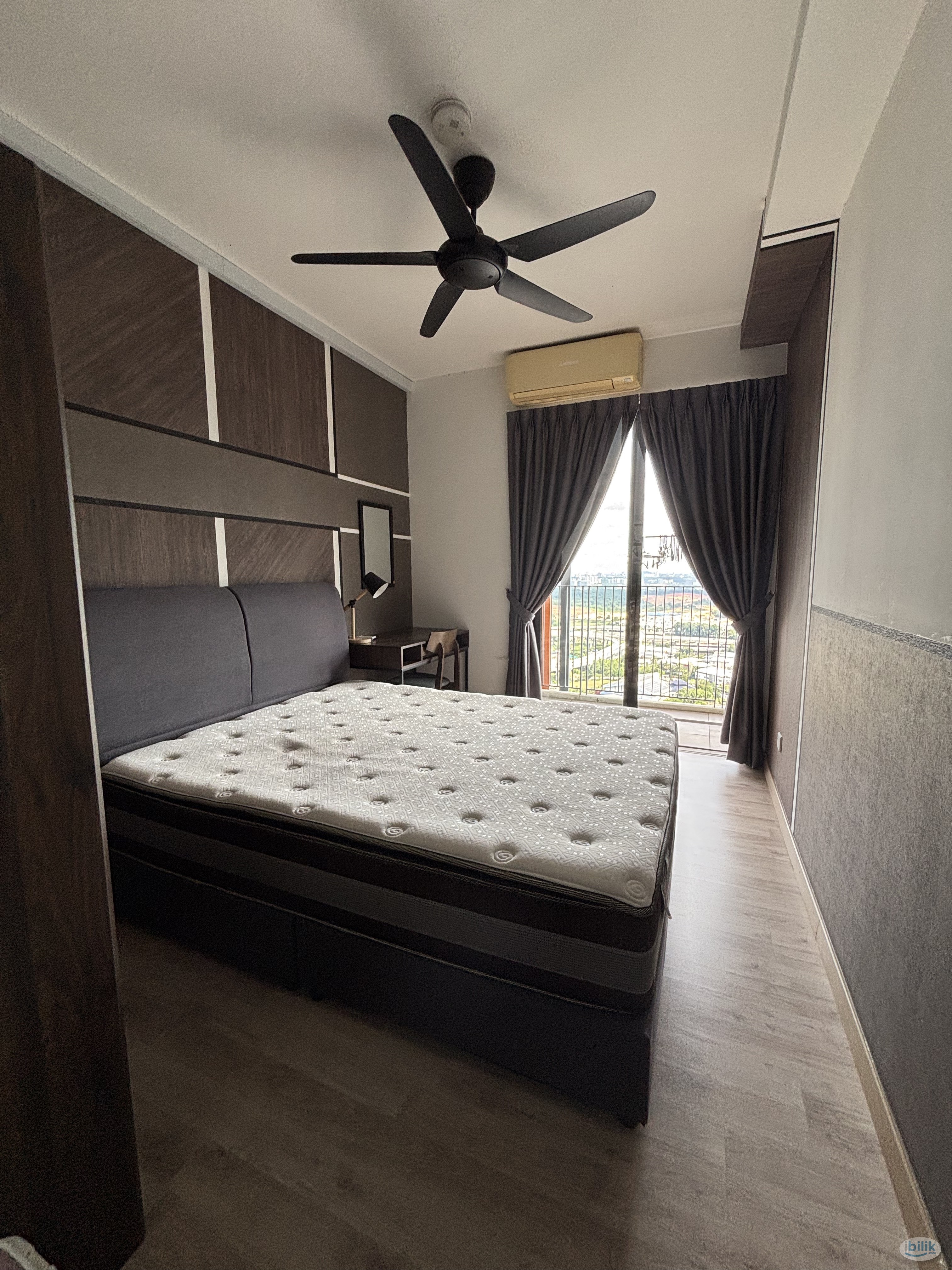 Middle Room at Emporis, Kota Damansara - Image 2
