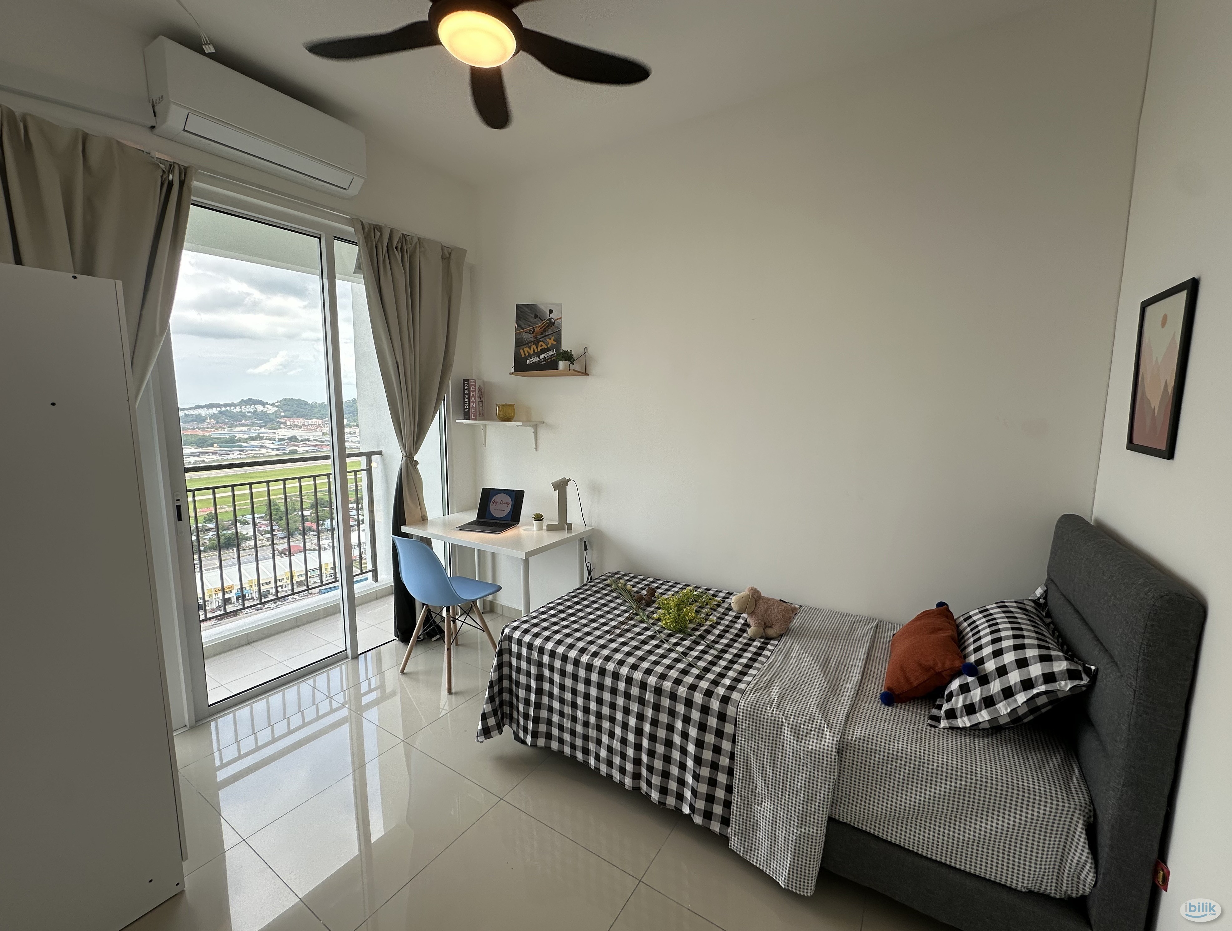 Balcony Single at Havana Beach Residences - Image 1