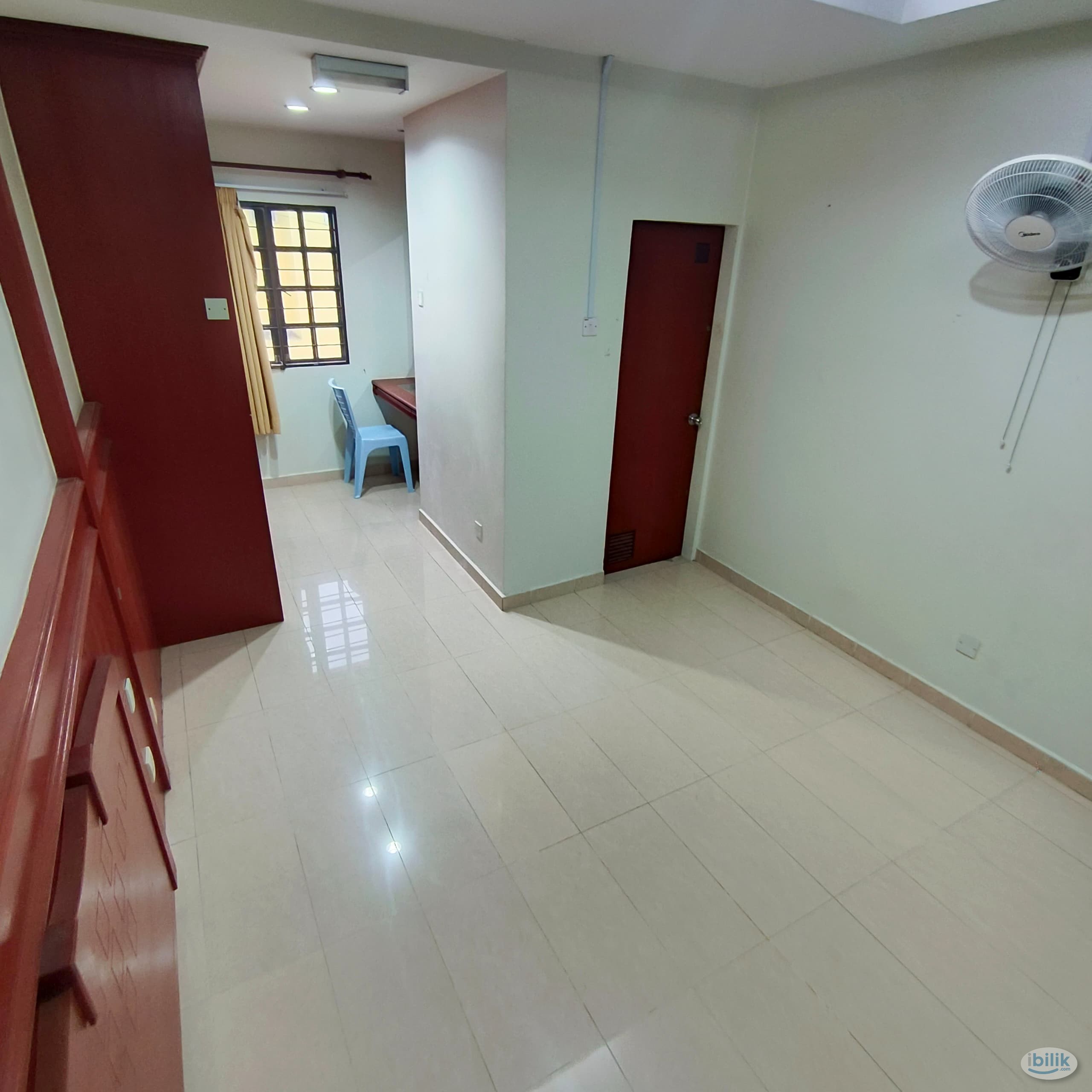 Middle Room at Bandar Utama, Petaling Jaya - Image 3