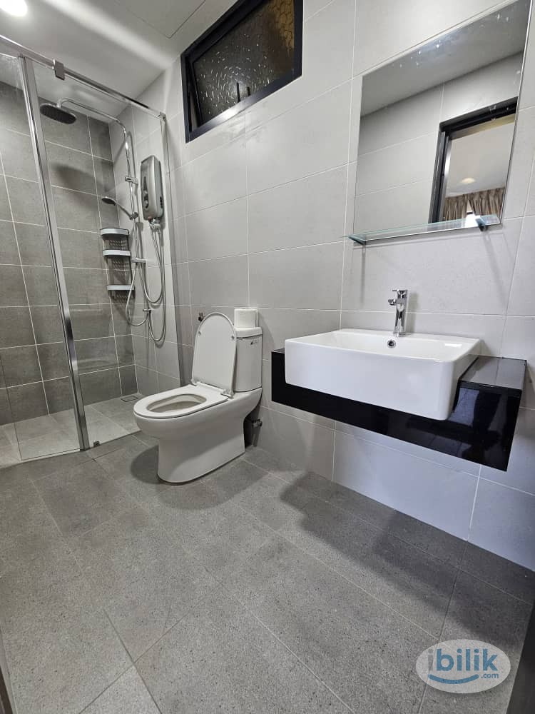 Anggun Residences Master Room - Image 3