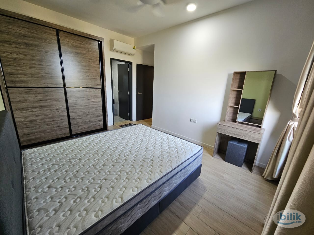 Anggun Residences Master Room - Image 4