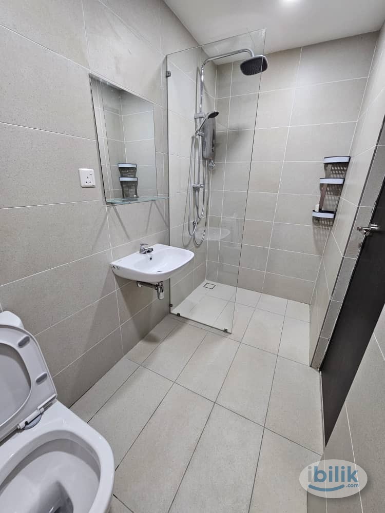 Anggun Residences Condominium Bedroom 1 and Bedroom 2 with Free Aircond & WIFI & Utilities - Image 1