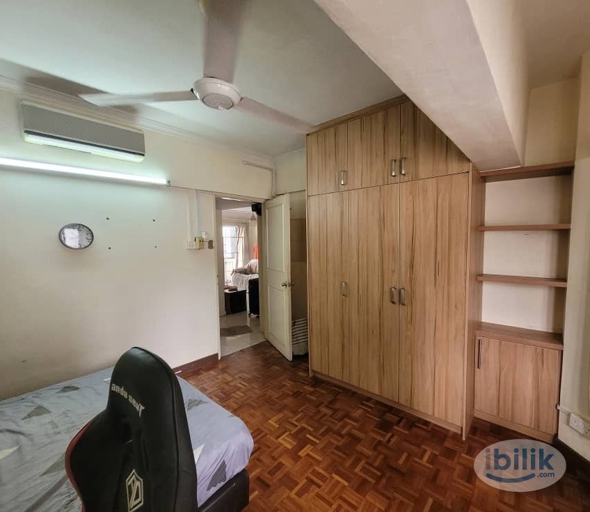 Desa Kiara TTDI Middle Room to let - Image 2