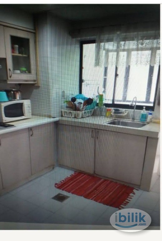 Desa Kiara TTDI Middle Room to let - Image 3