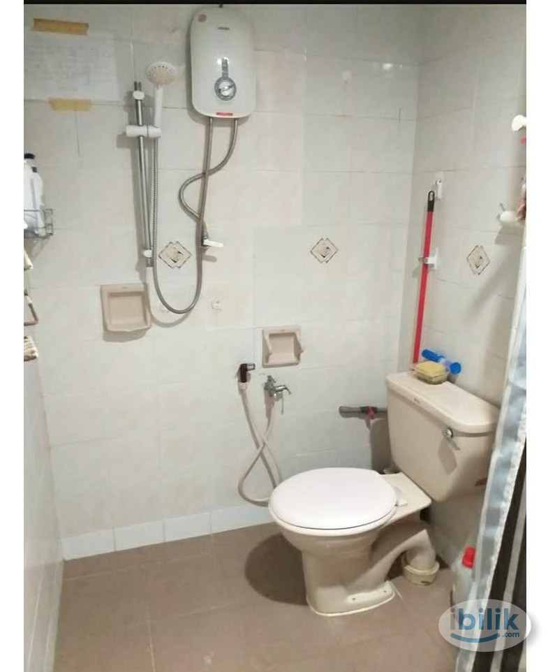 Desa Kiara TTDI Middle Room to let - Image 4