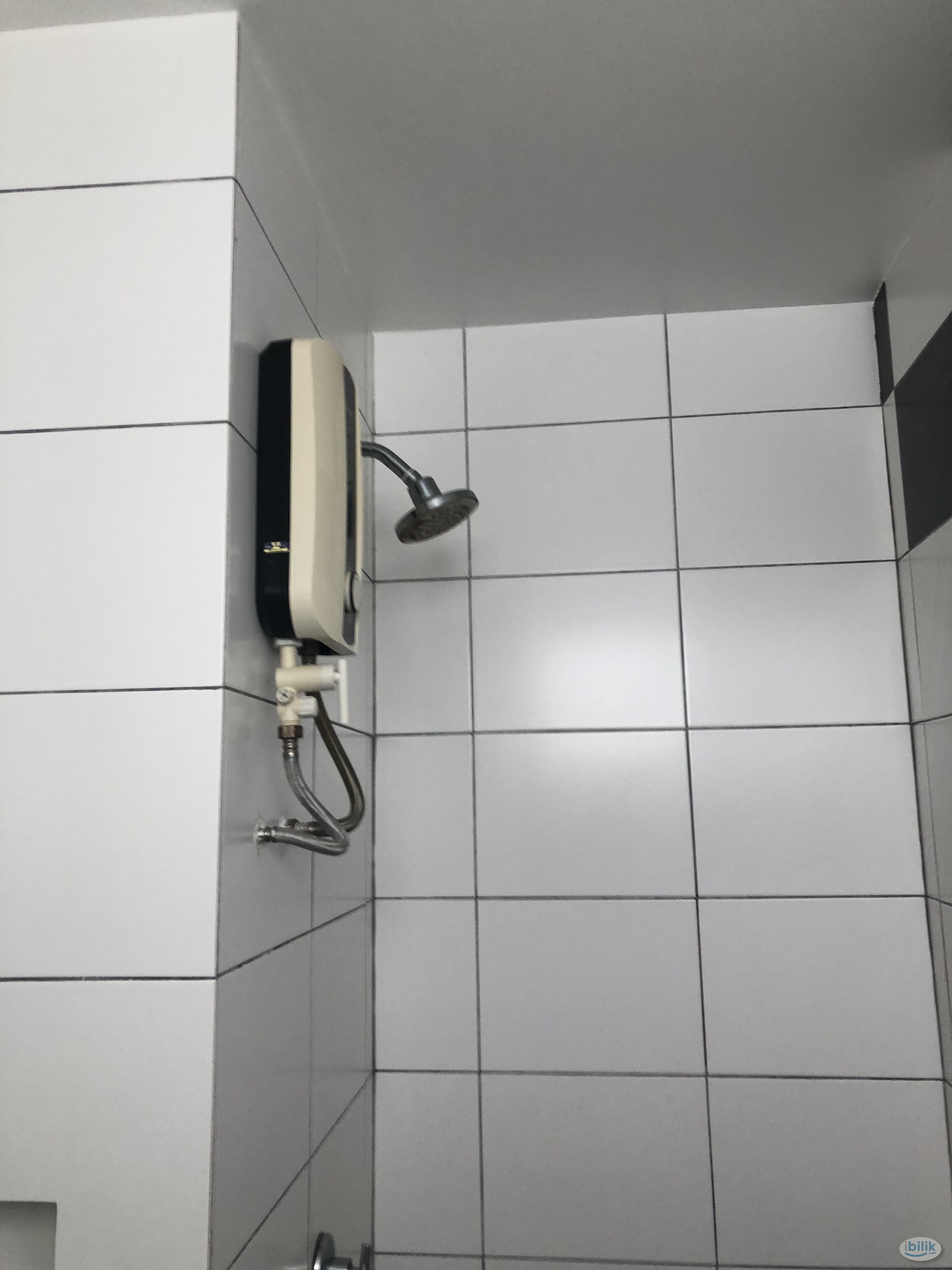 Univillage Single Room ensuite toilet in Semenyih, Broga - Image 4