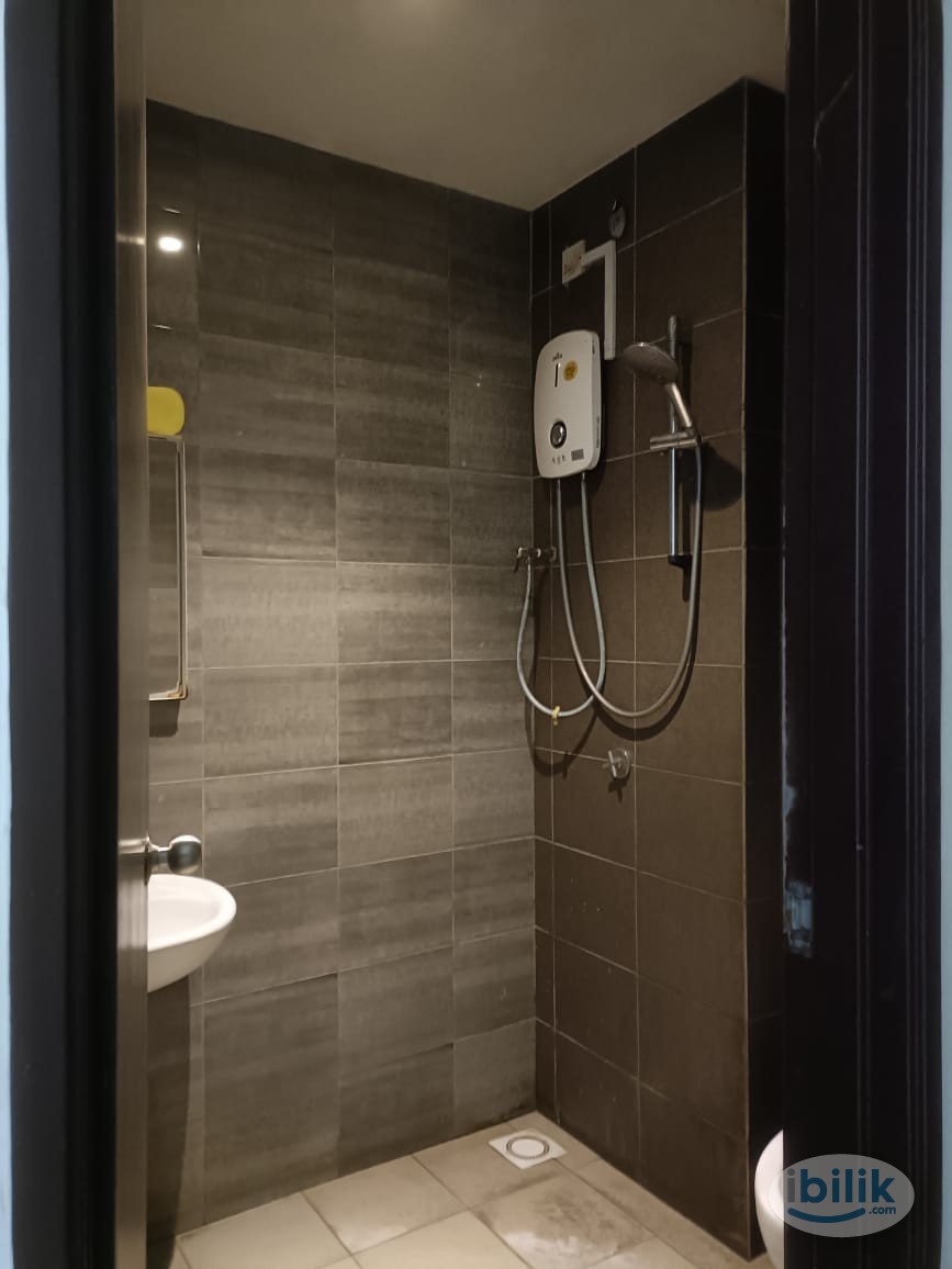 Single Room at Symphony Tower, Balakong - Image 5