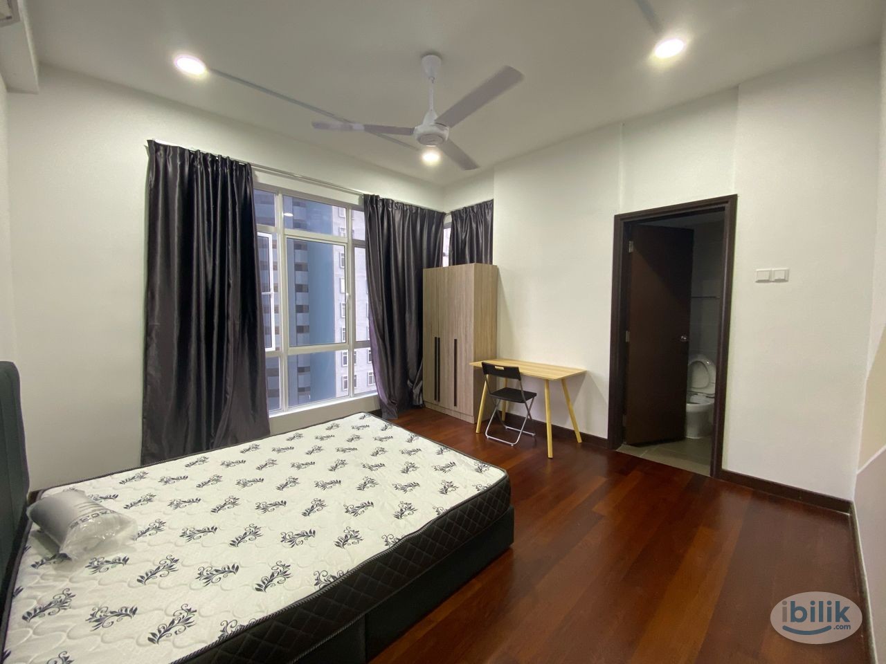 CHINESE Master Room at Paraiso Residence, Bukit Jalil - Image 1