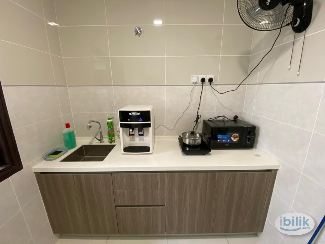 Middle Room at Paraiso Residence, Bukit Jalil - Image 2