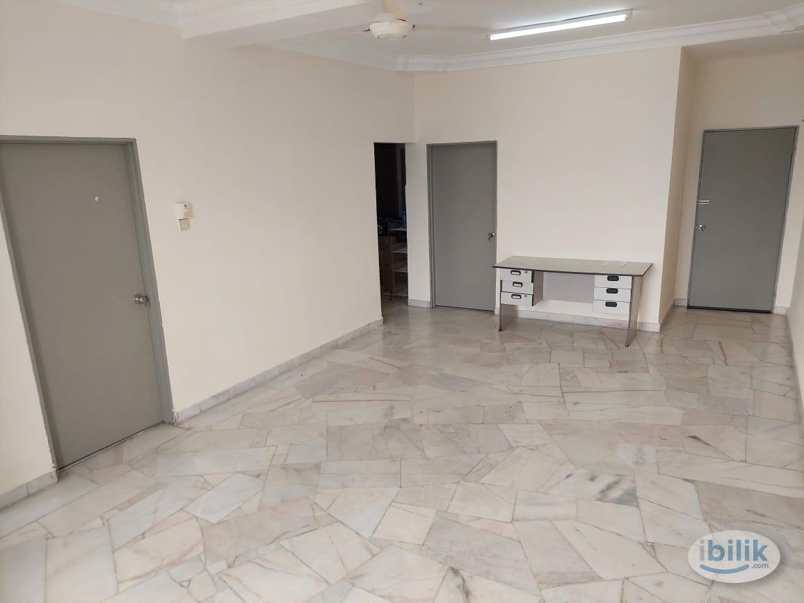 Master Room di Lagoon Perdana - Image 4
