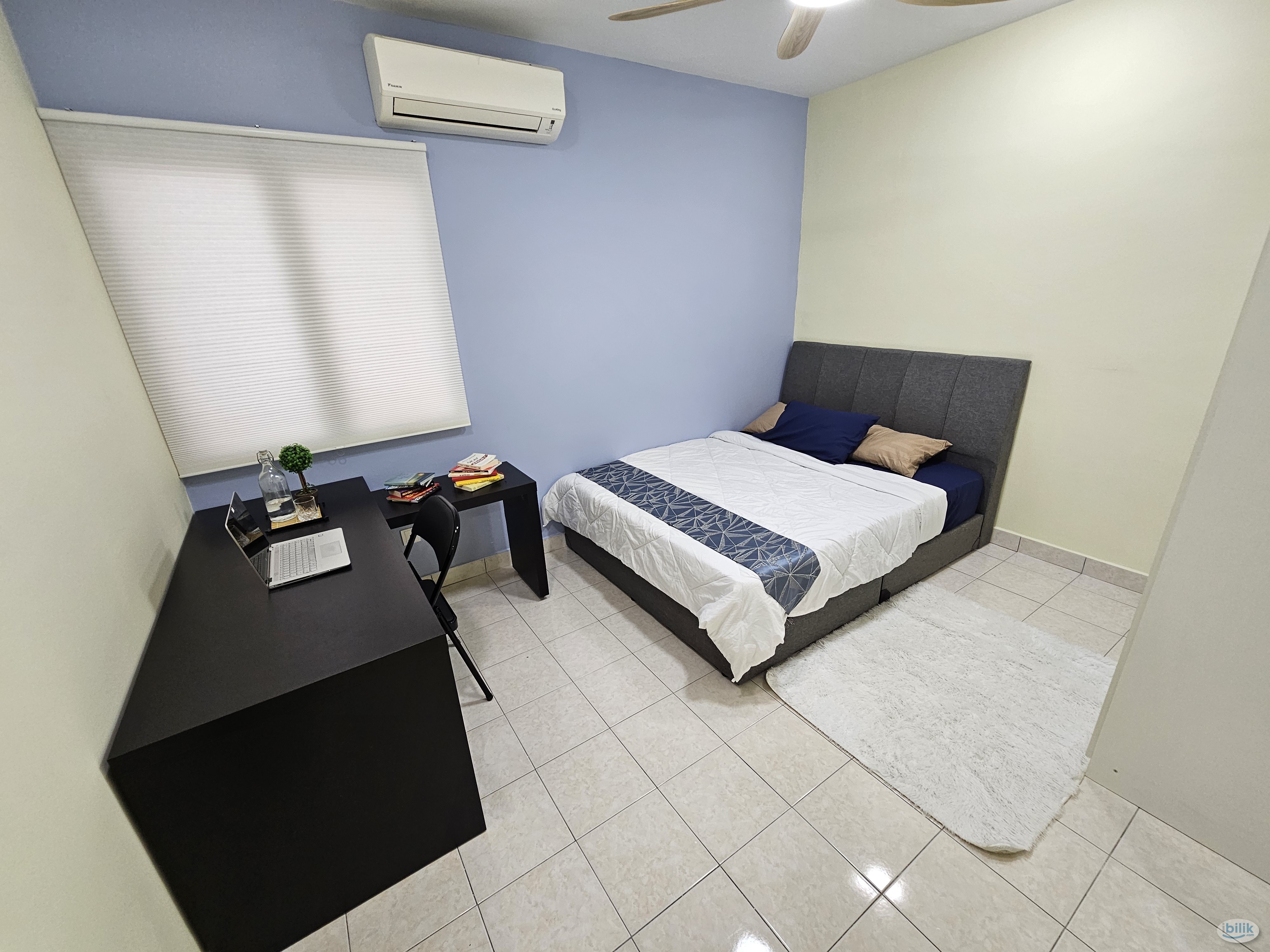 Perempuan SAHAJA - Medium Room di Palm Spring, Kota Damansara - Image 1