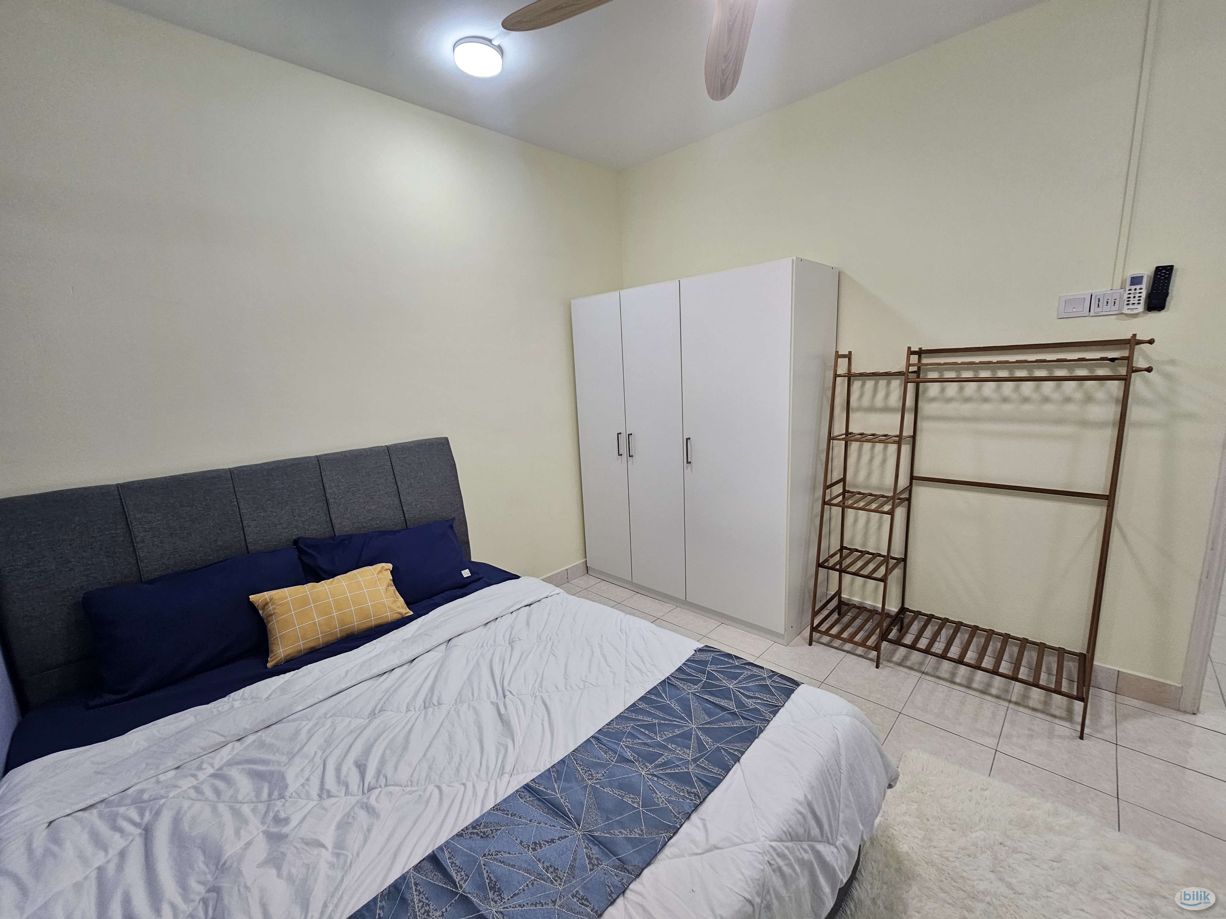 Perempuan SAHAJA - Medium Room di Palm Spring, Kota Damansara - Image 2