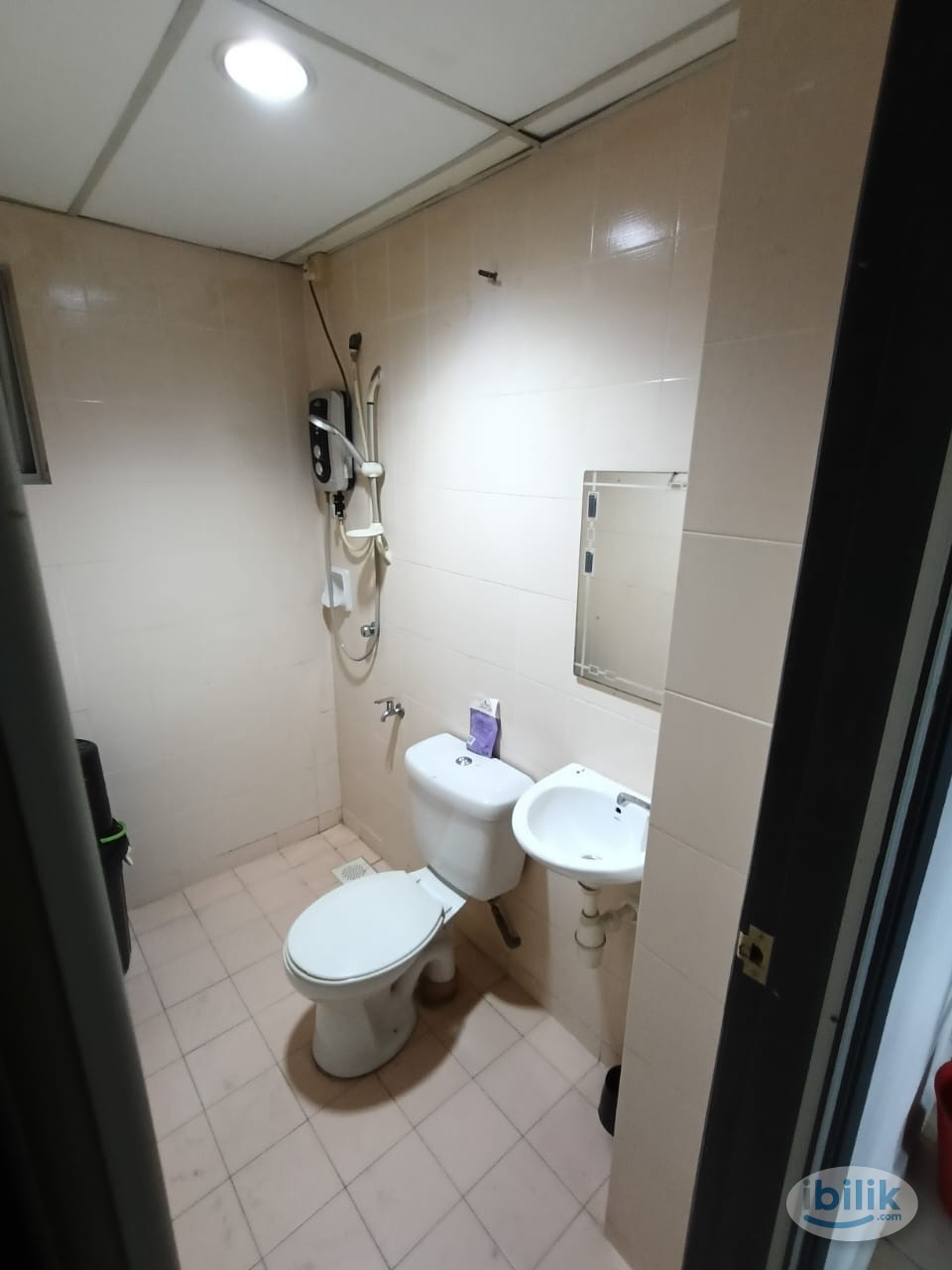 Medium Room at Plentong Area - Image 2